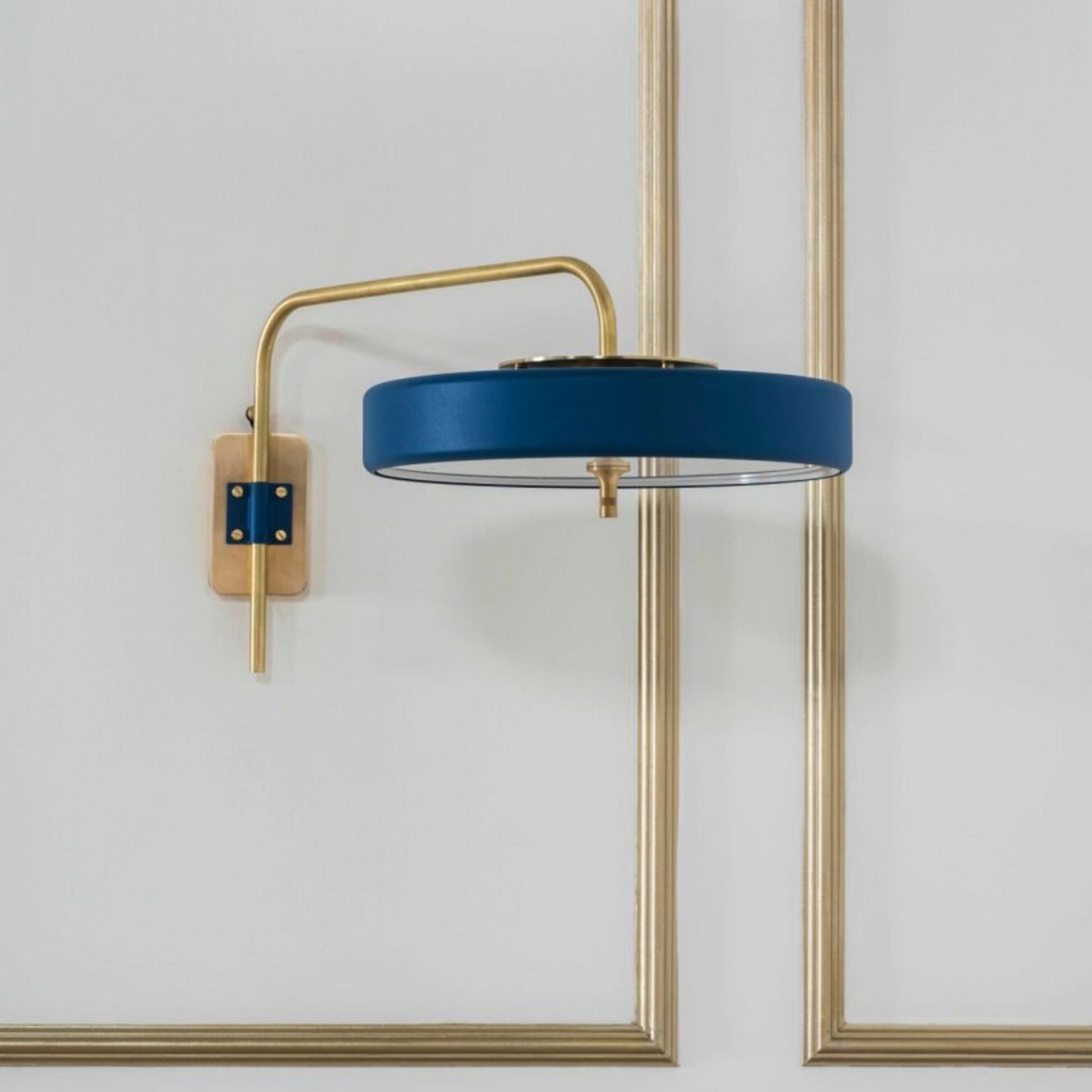 Revolve Wall Light