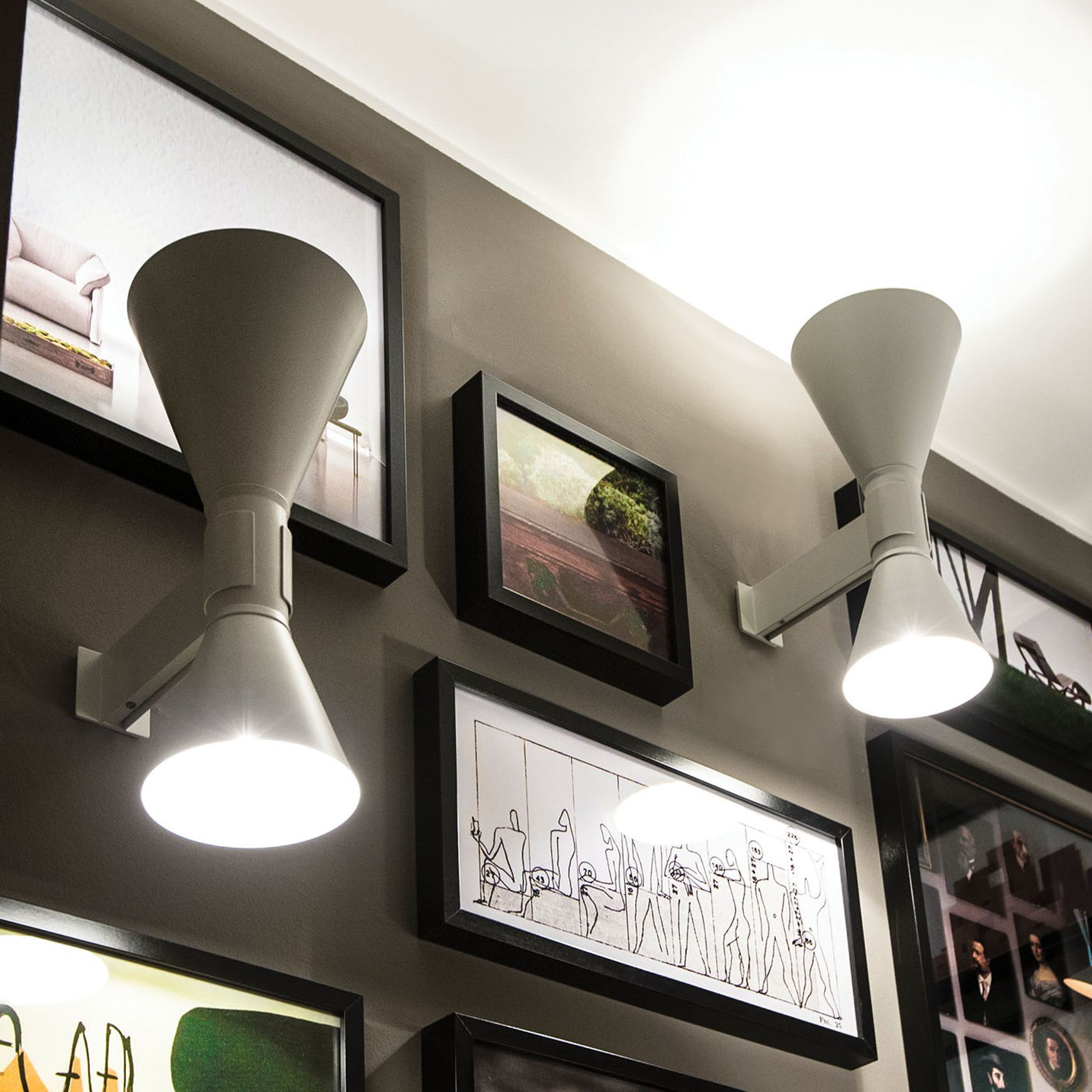 Applique de Marseille Wall Light