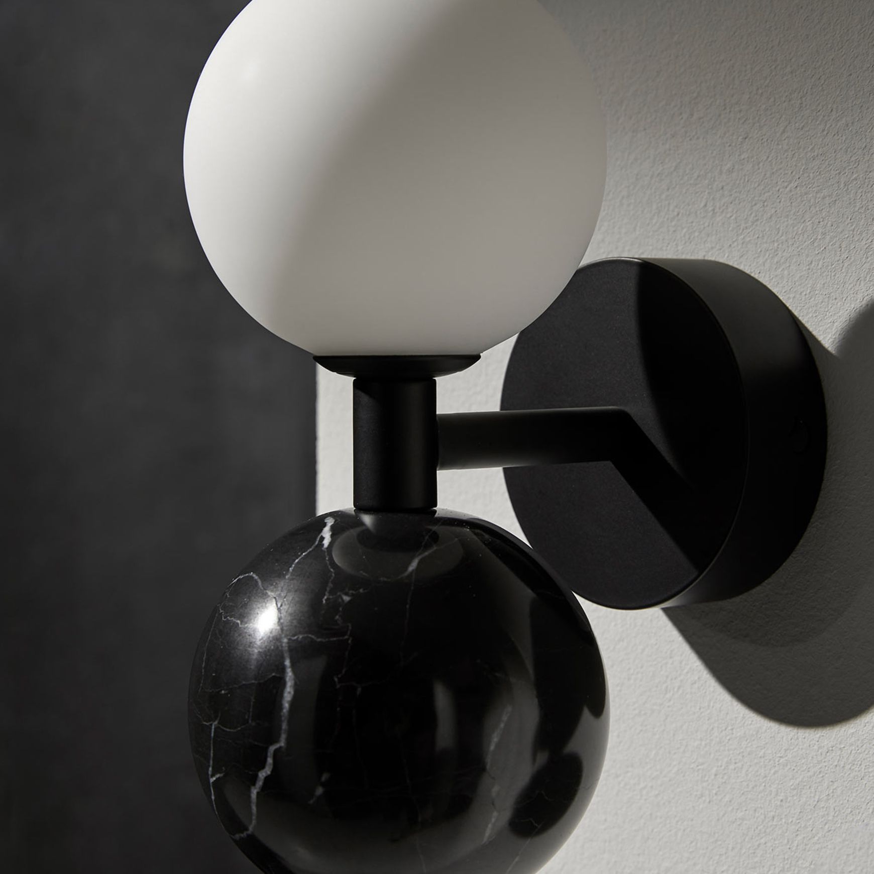 Dalt Wall Light