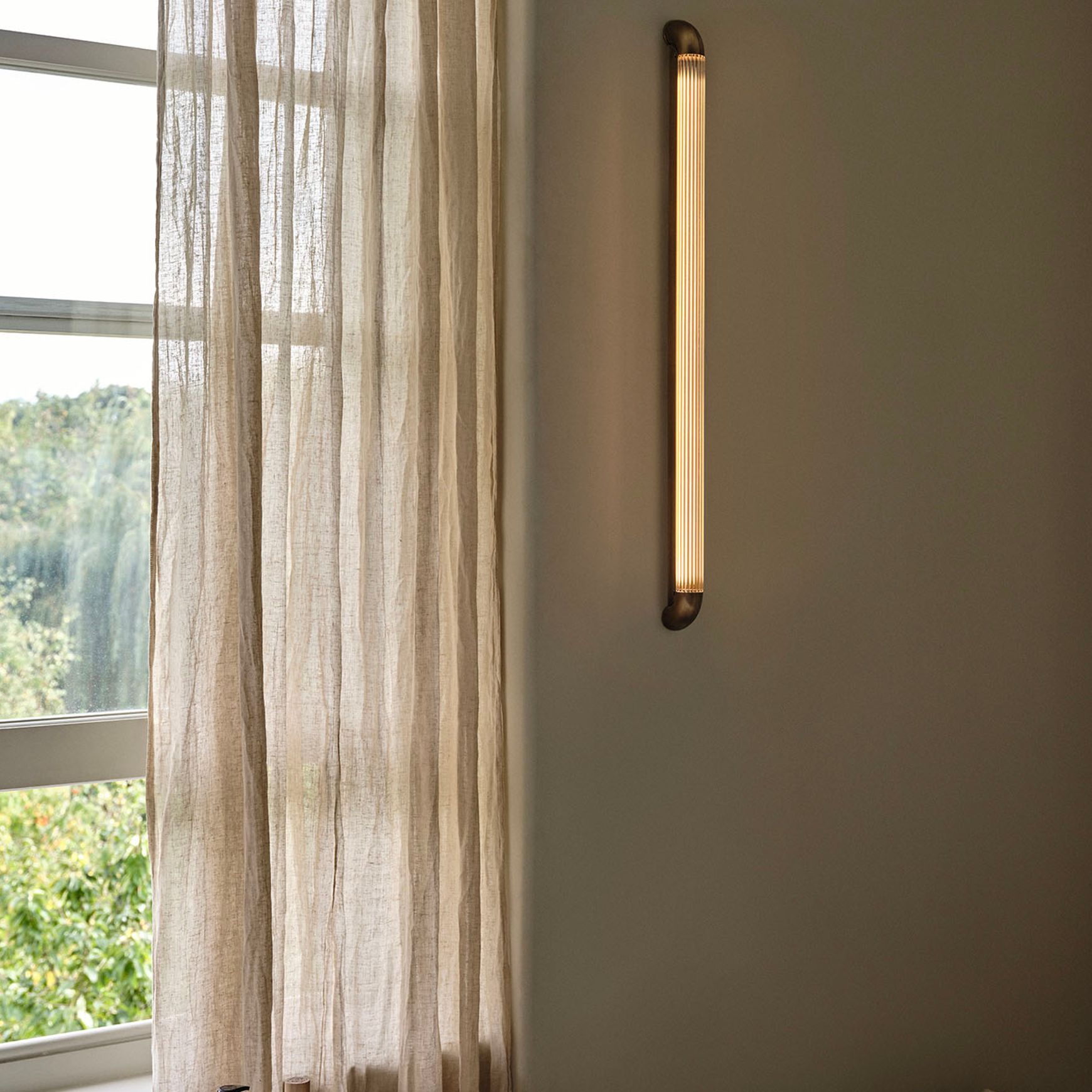 Strata Wall Light