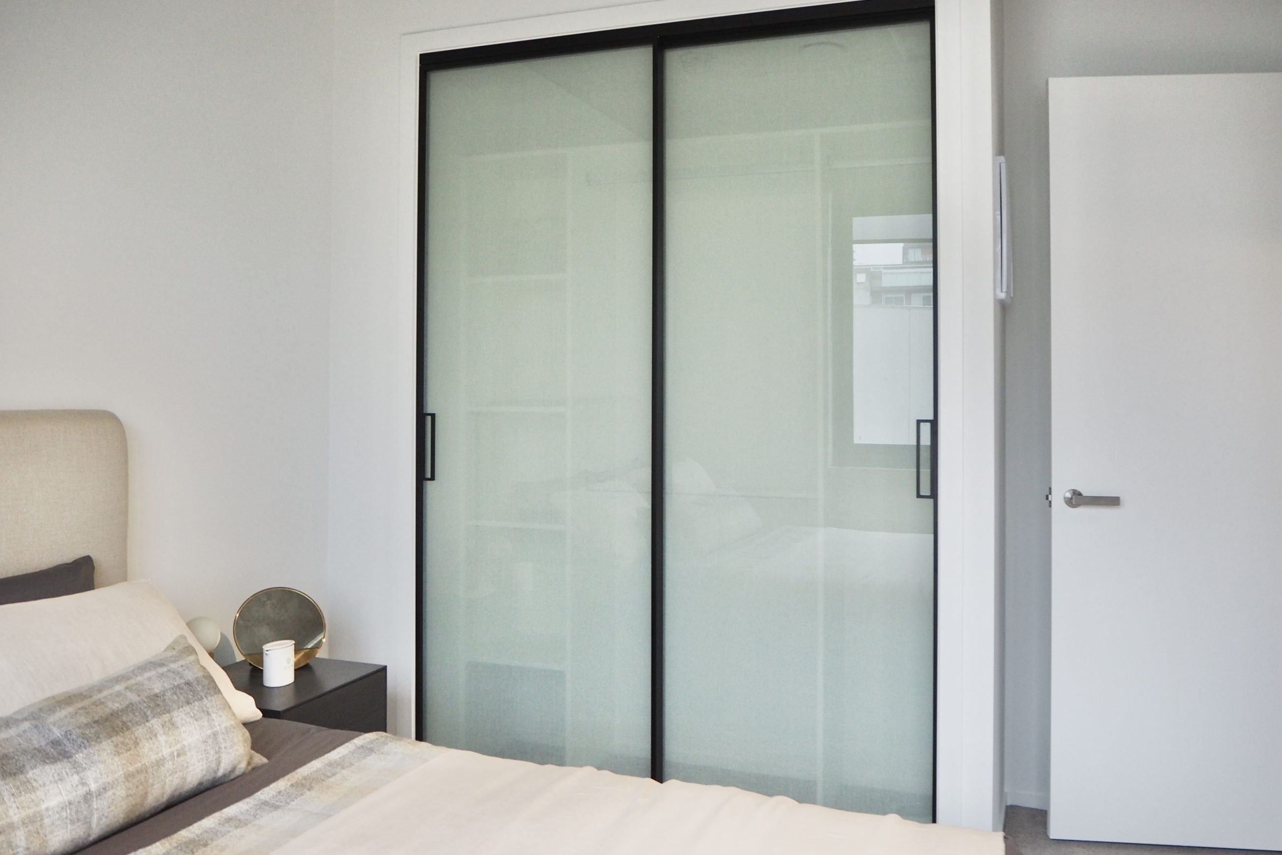 SlimLine Plus Sliding Doors