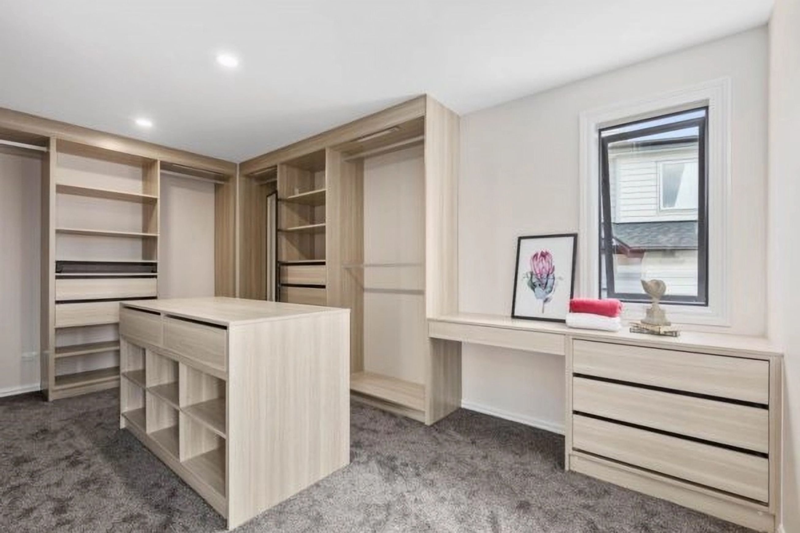 CUSTOM WALK IN WARDROBE