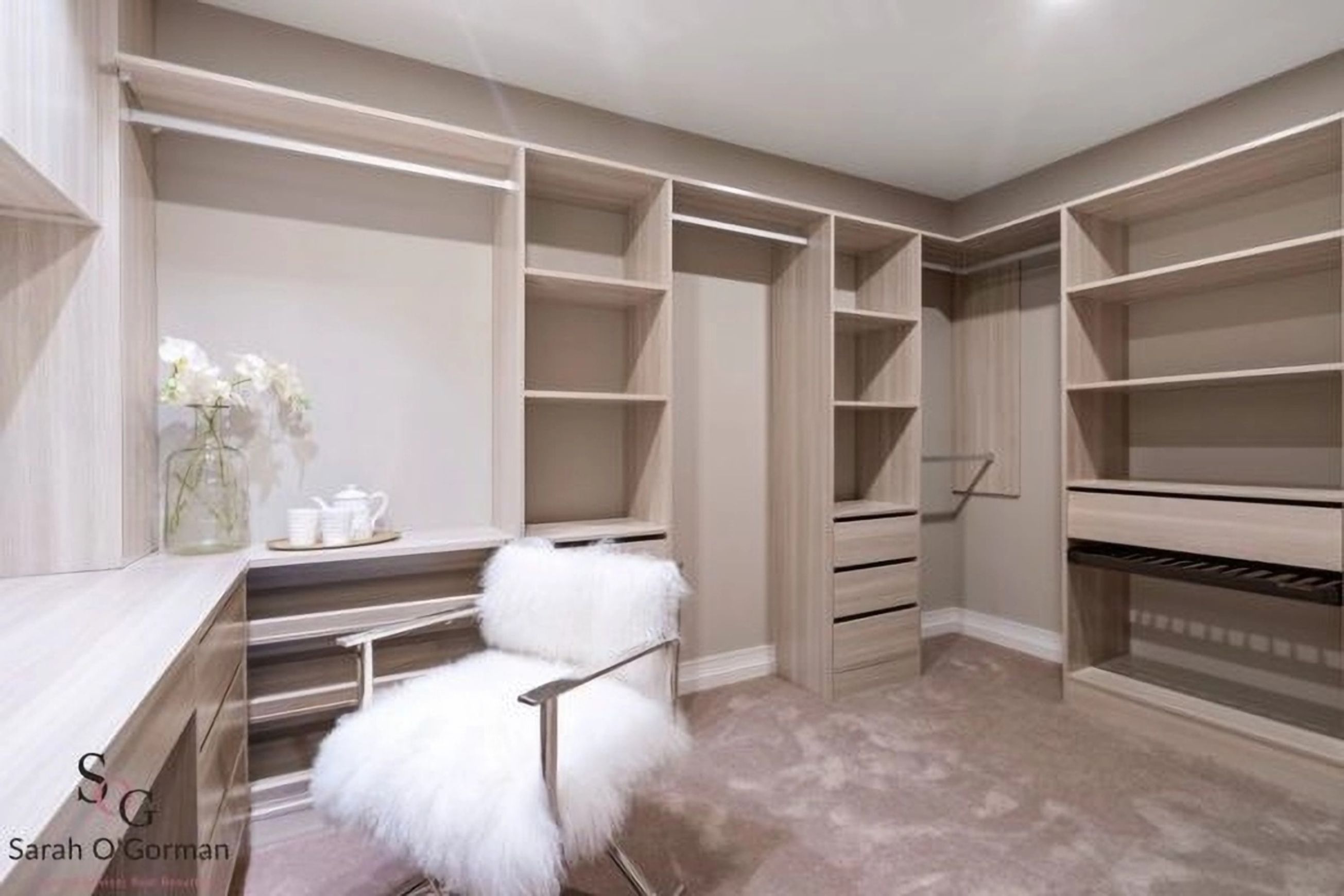 CUSTOM WALK IN WARDROBE
