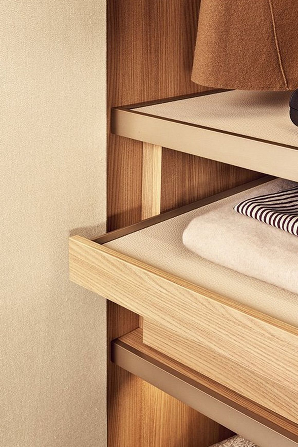 Cover Wardrobe