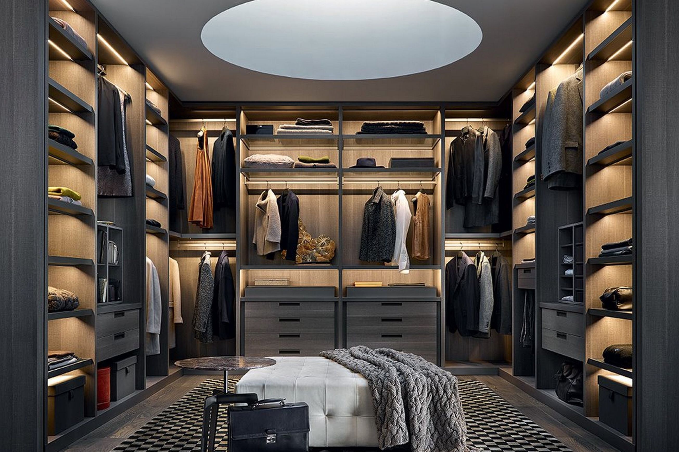 Senzafine Walk-In Closet