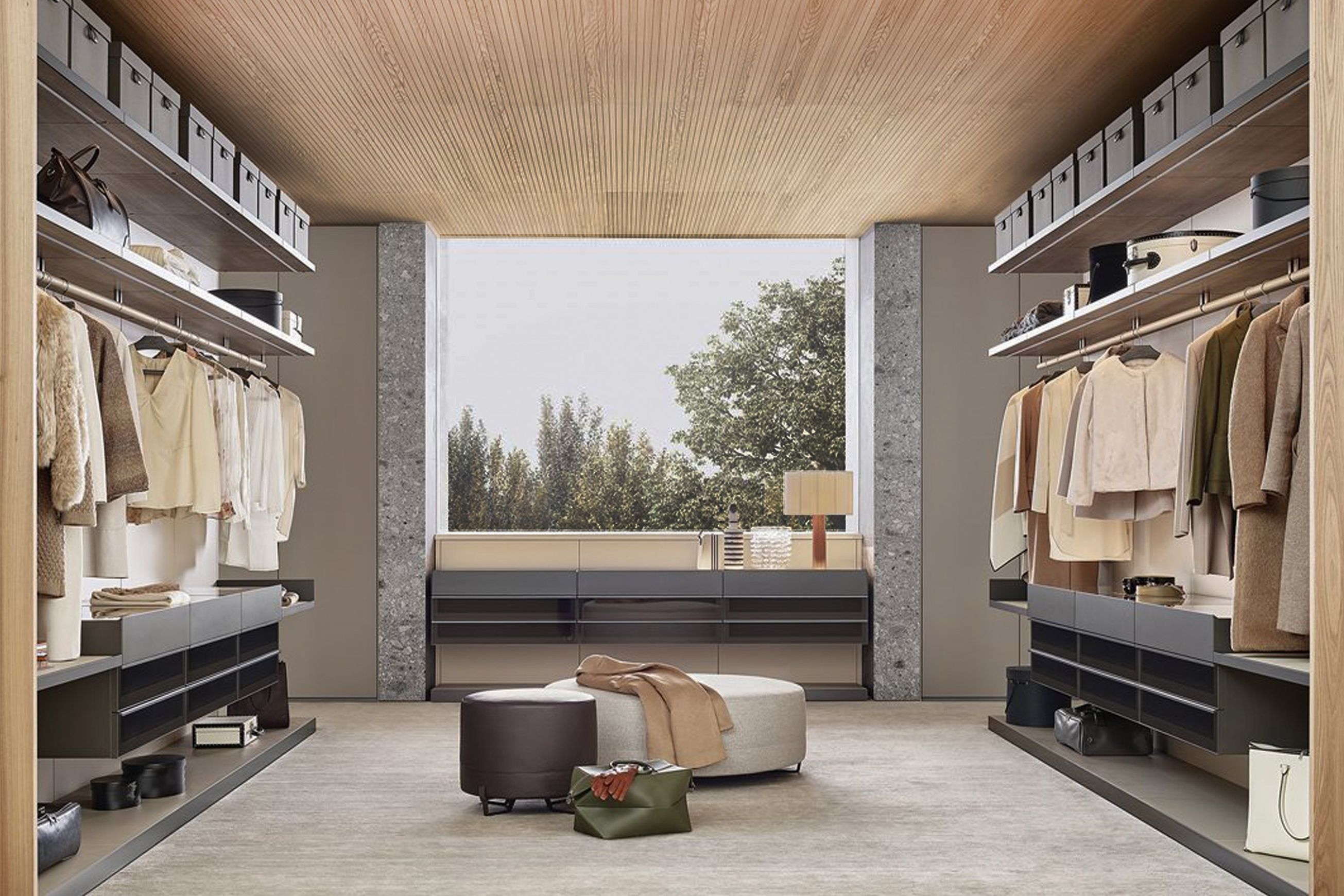 Ubik Walk-In Closet