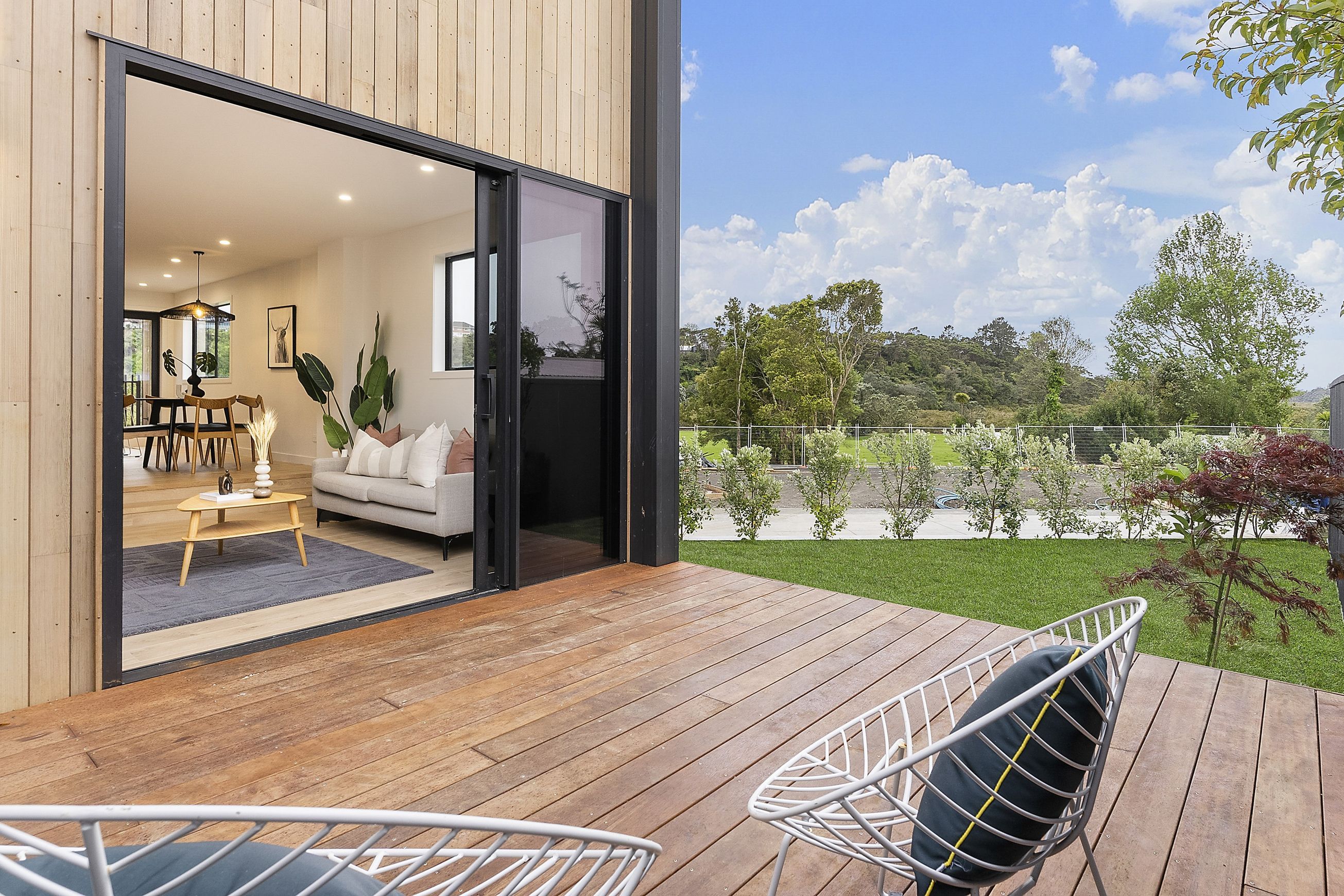 CedarOne Evolve Vertical Grain Cedar Cladding