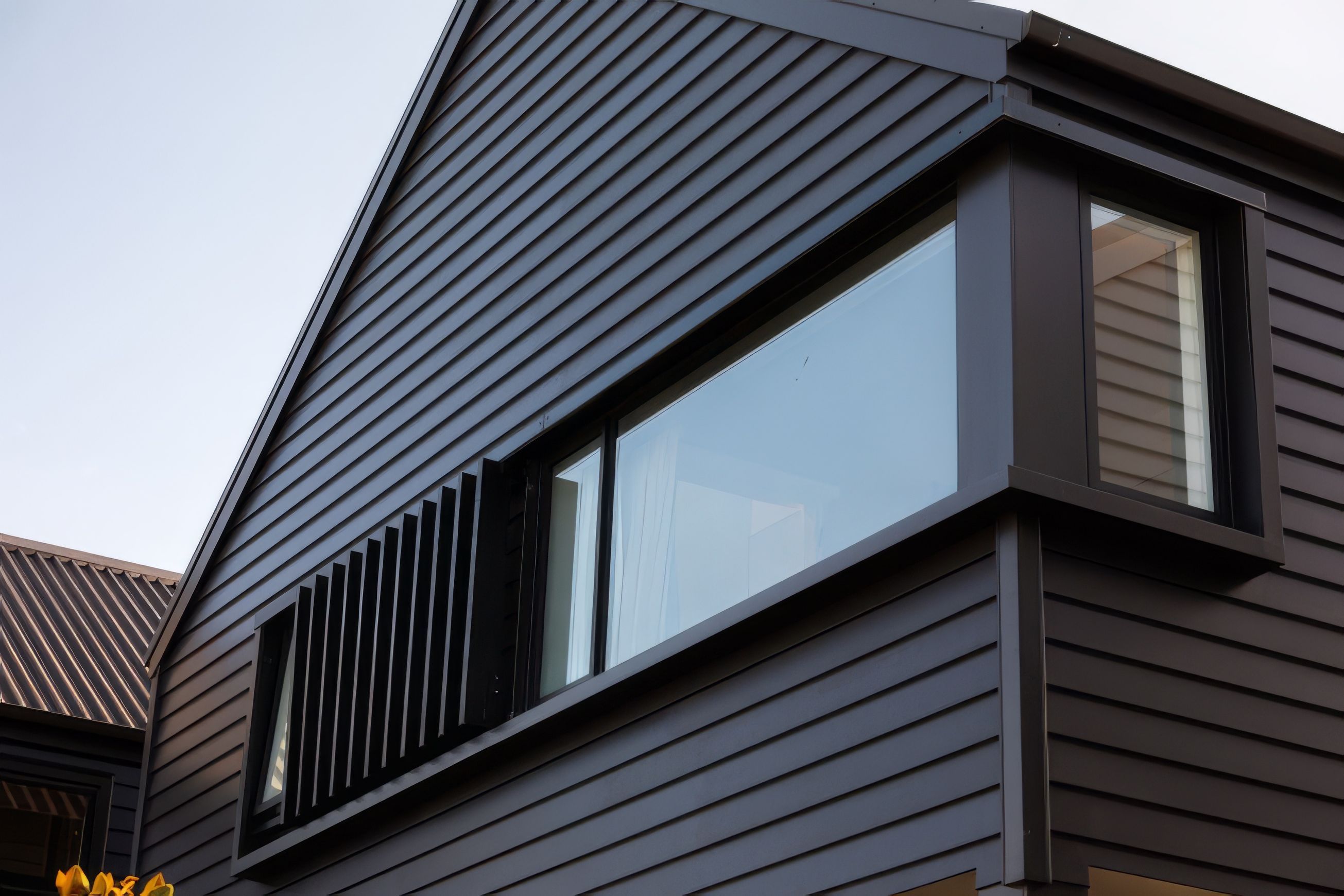 Altus® Window Shroud