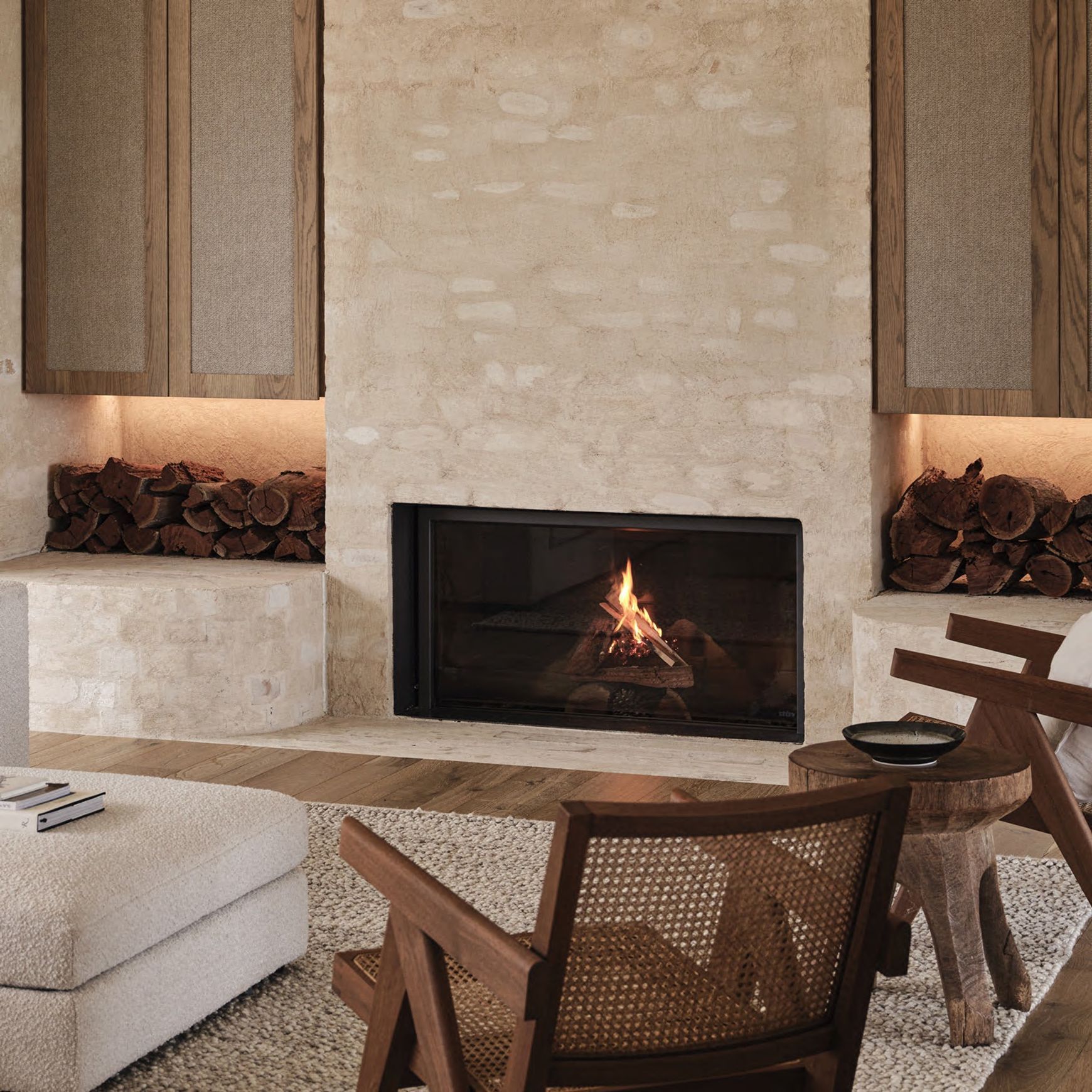 STUV 21 - 125 SF - Fireplace