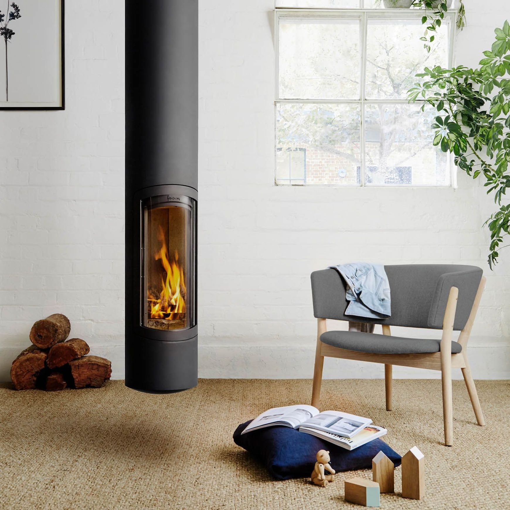 Slimfocus - Suspended Fireplace