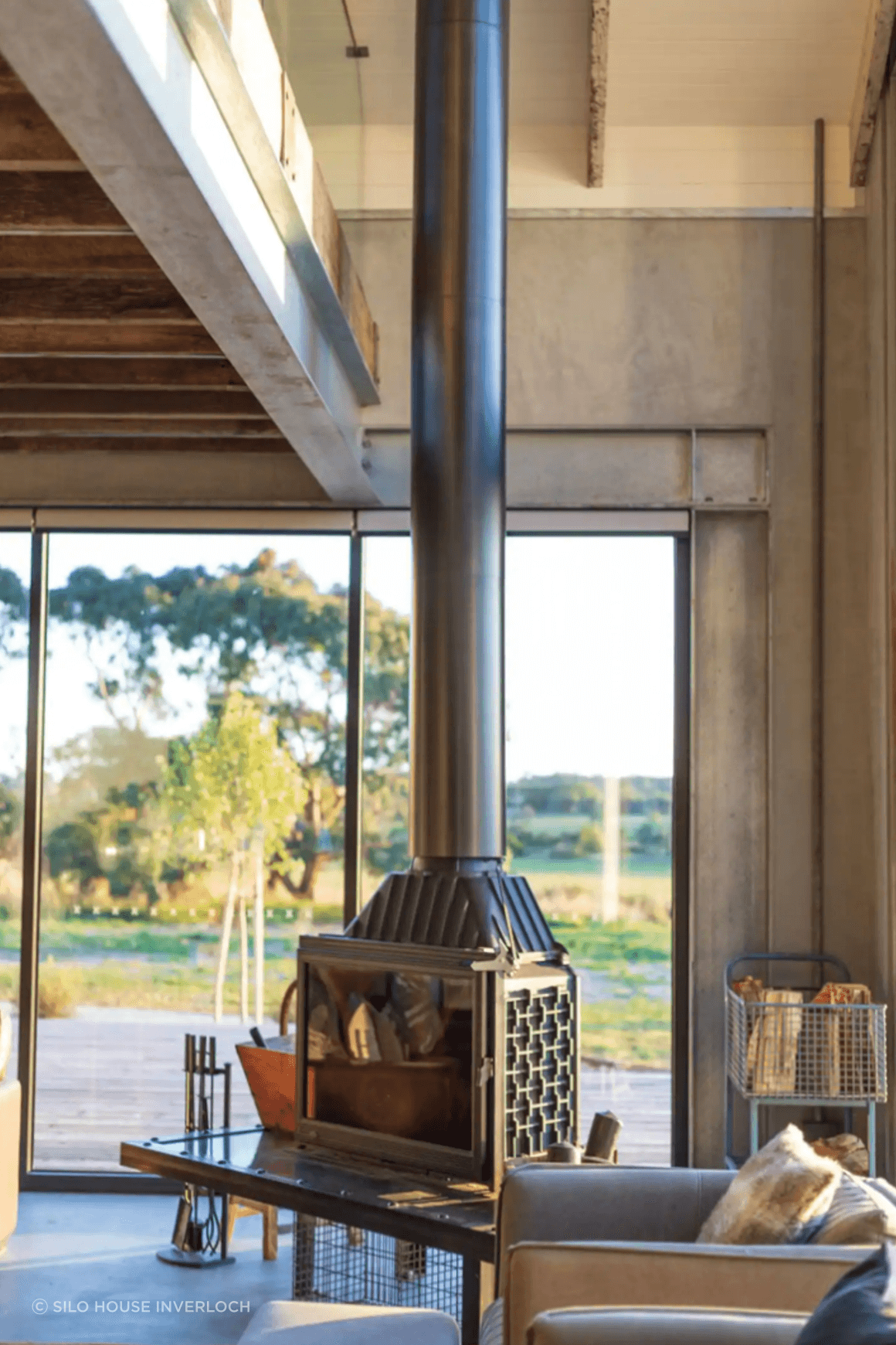 Seguin Super 9 Cheminee Fireplace - Swing Door