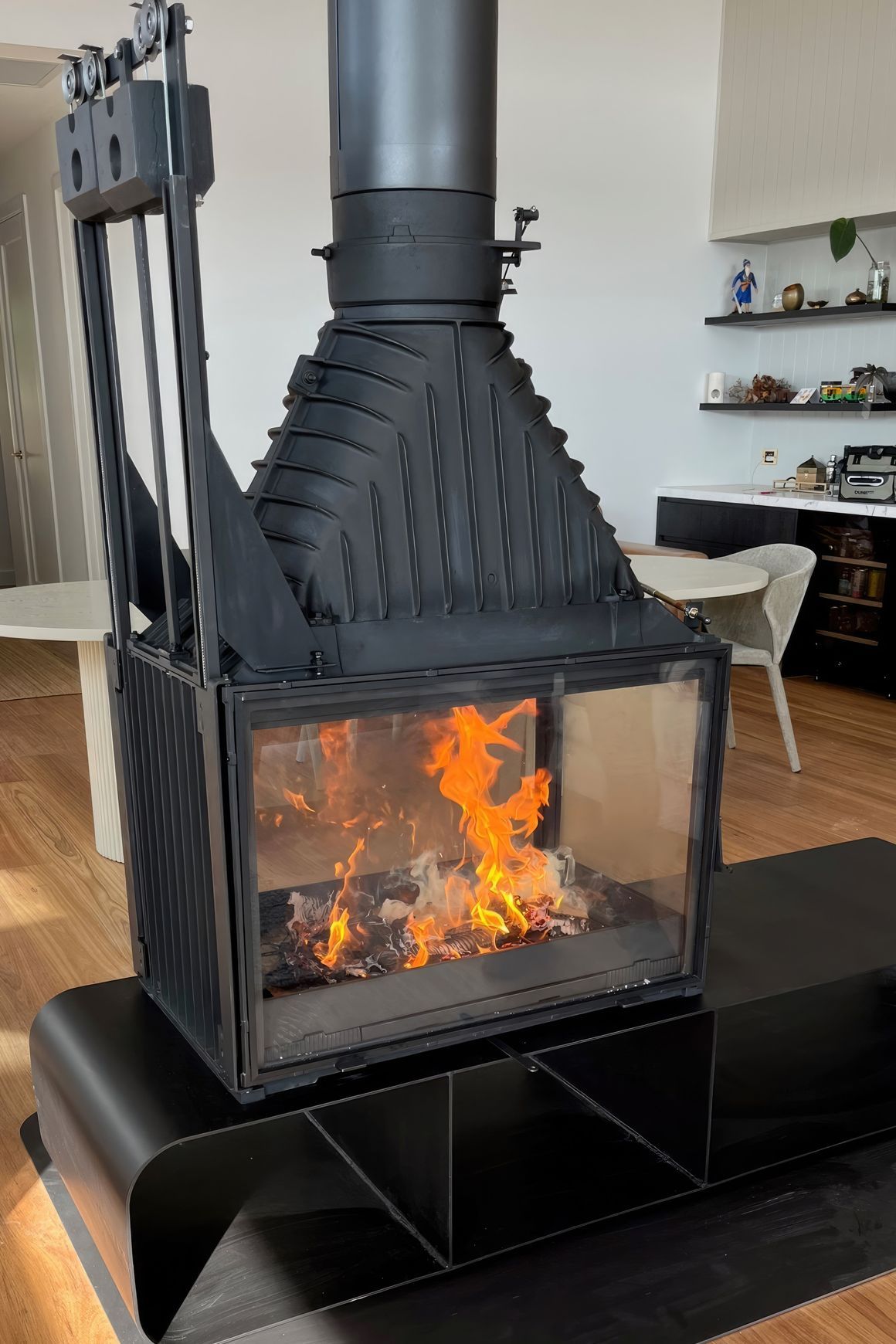 Cheminees Philippe Radiante 846 2V Fireplace