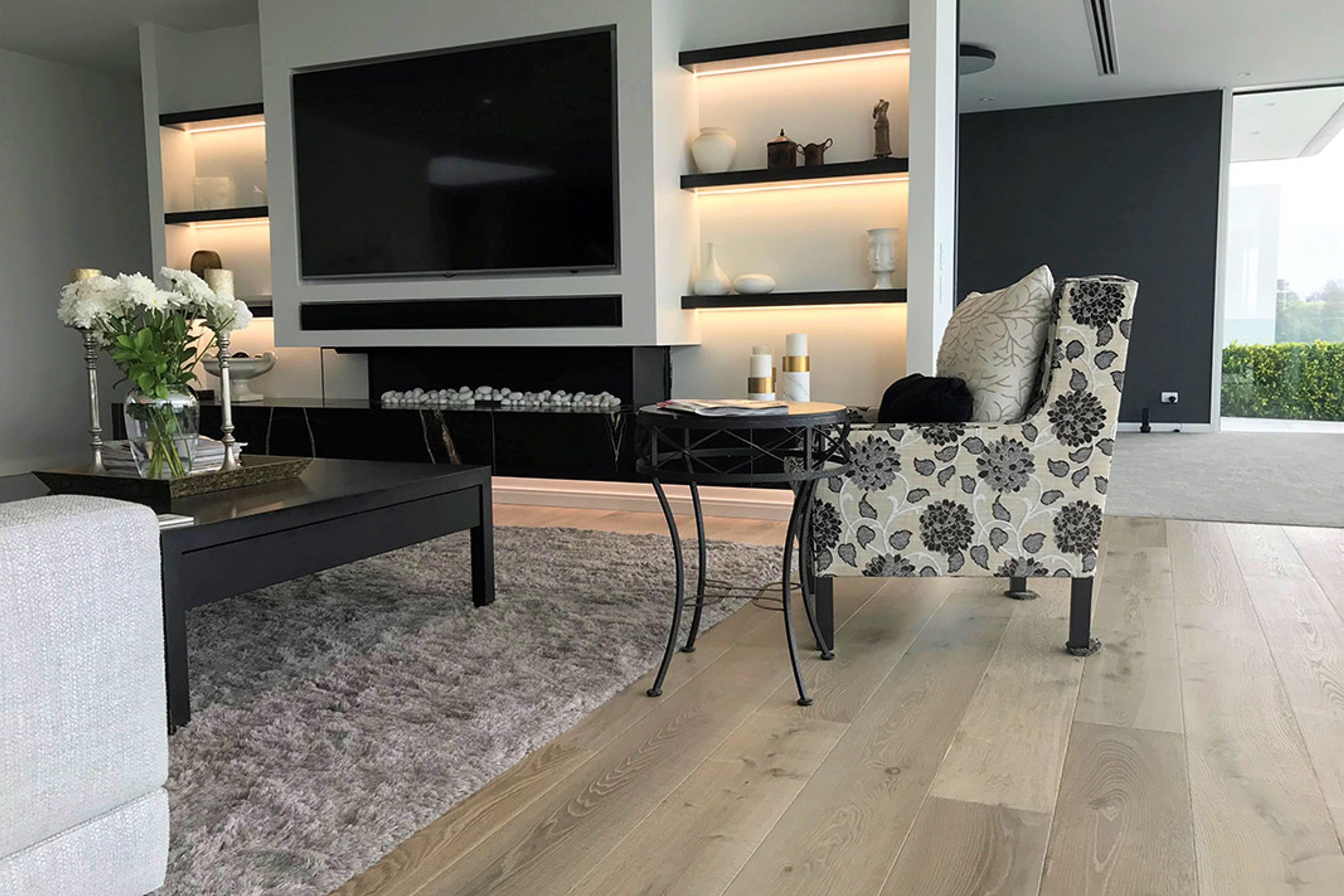 European Oak Lacquer Wood Flooring