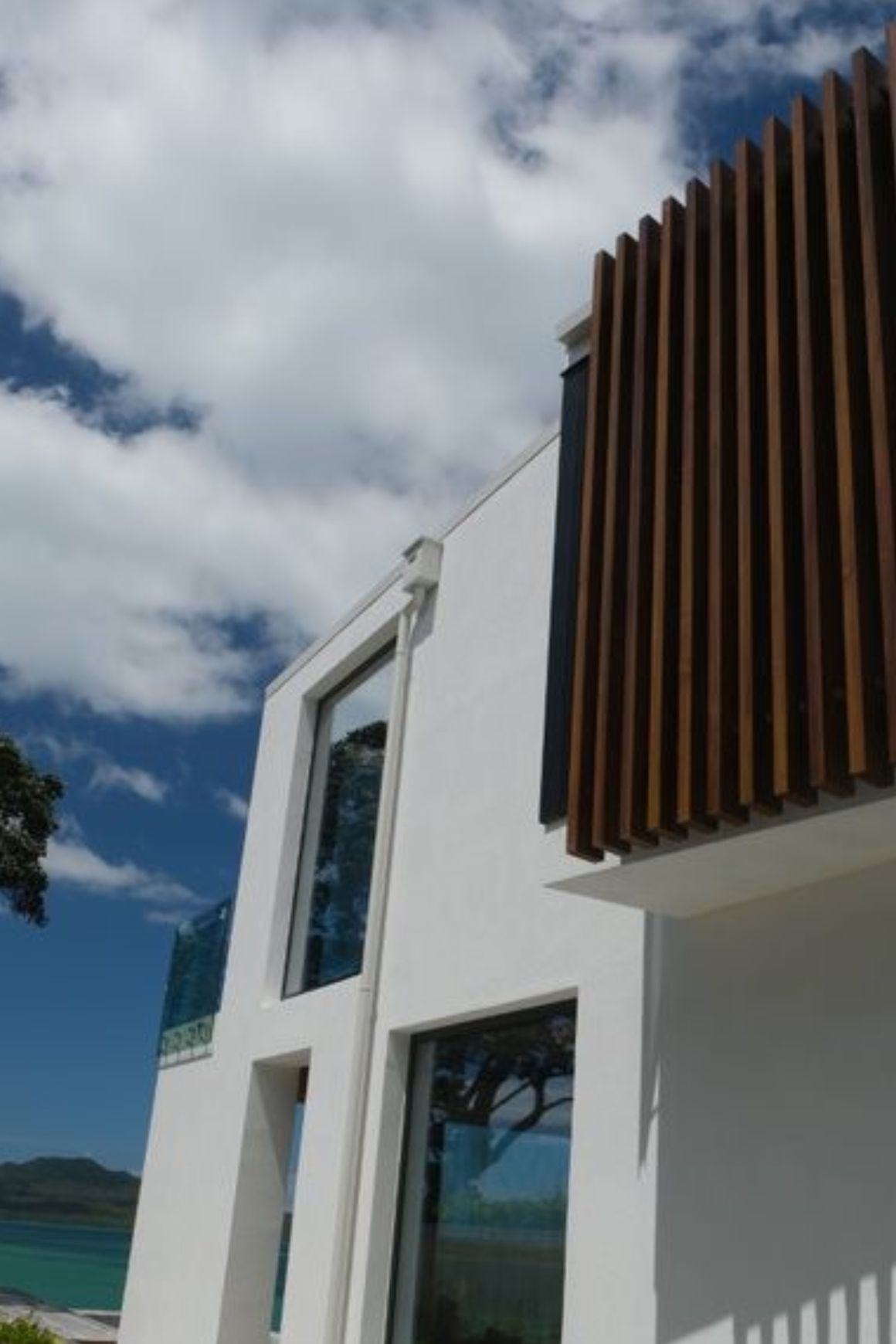 Deep & Darker-Toned Woodgrain Finishes