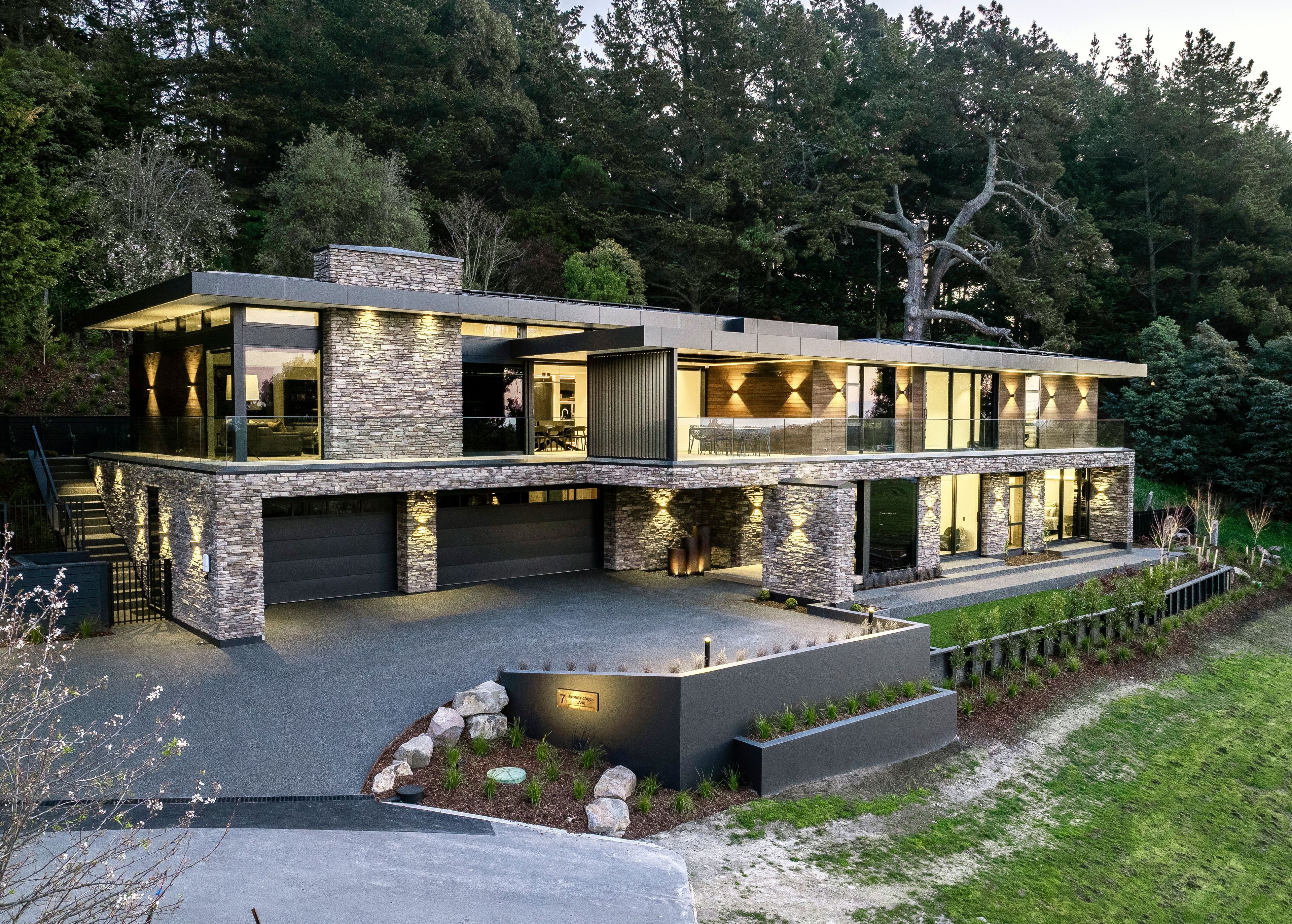 DJ Hewitt Builders