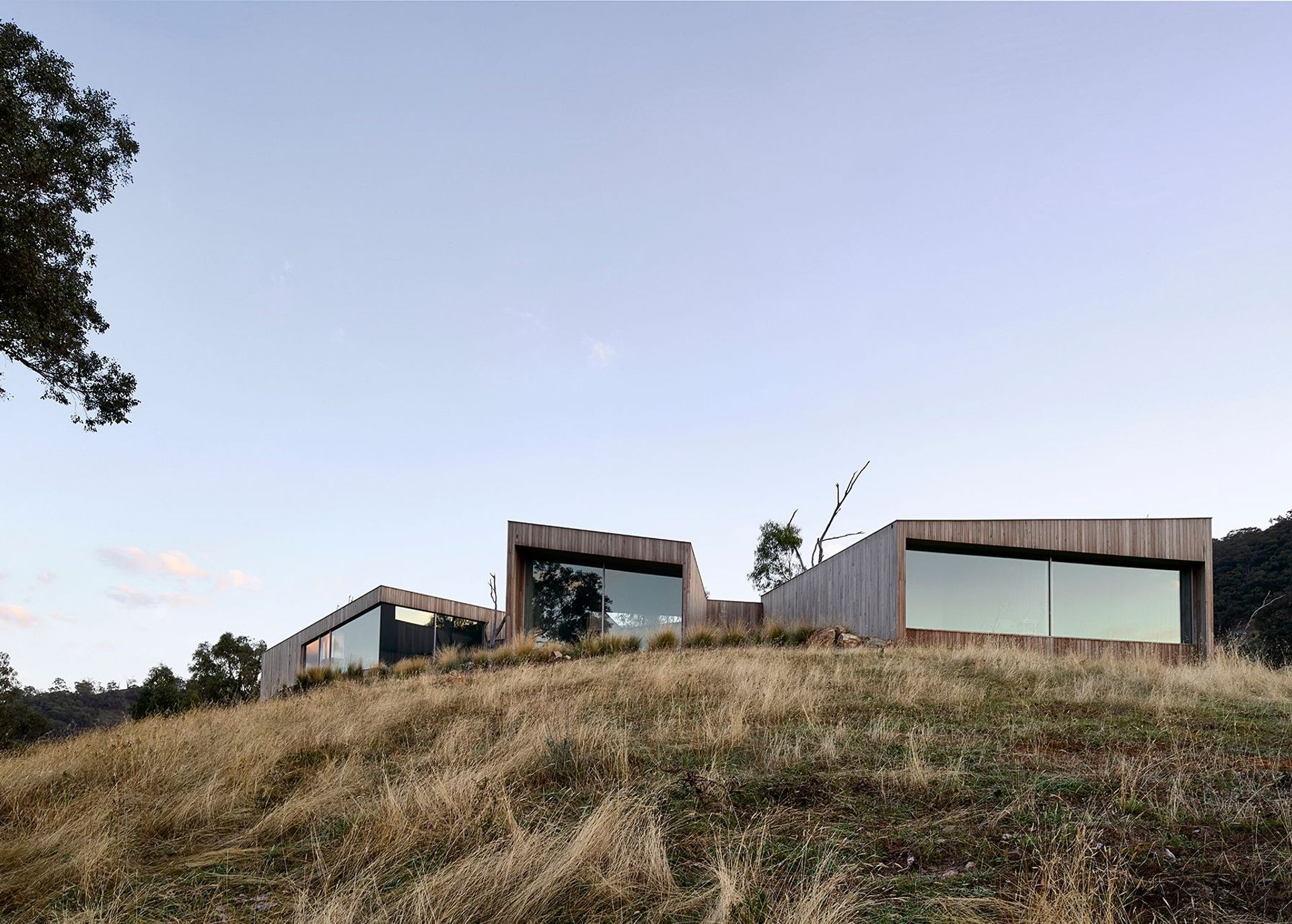 Hedger Constructions