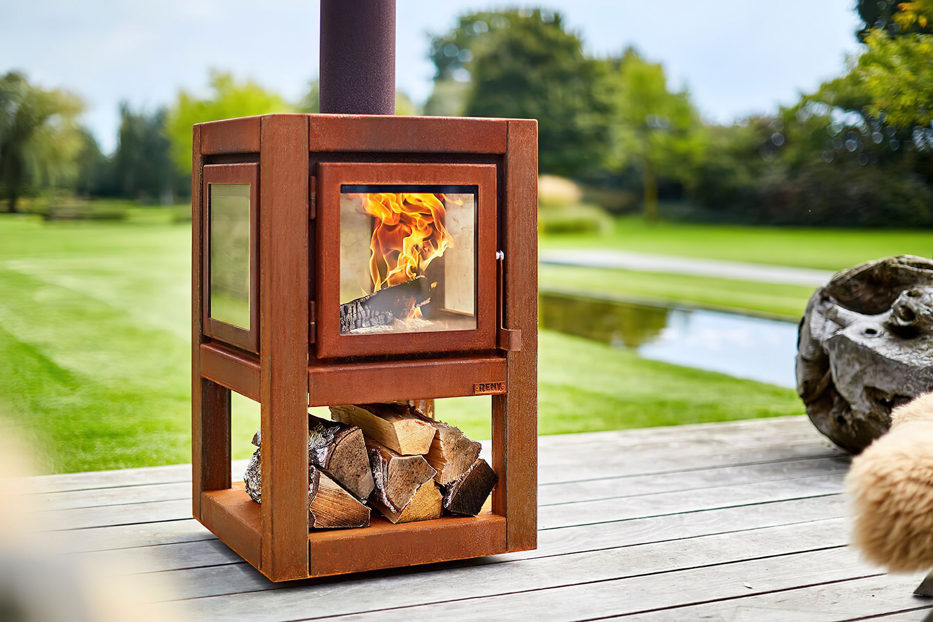 Hero Banner for RB73 Outdoor Fireplaces