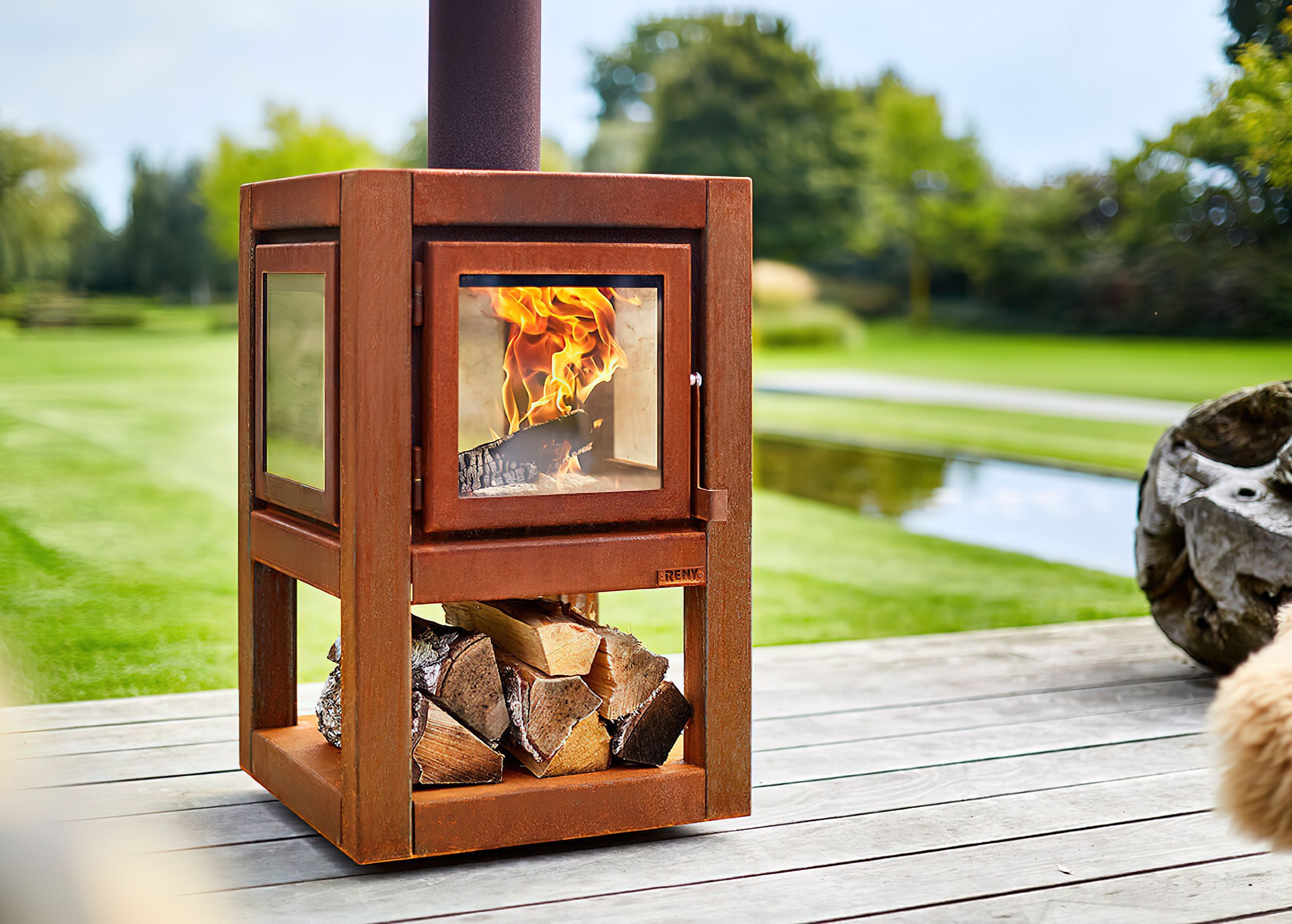RB73 Outdoor Fireplaces