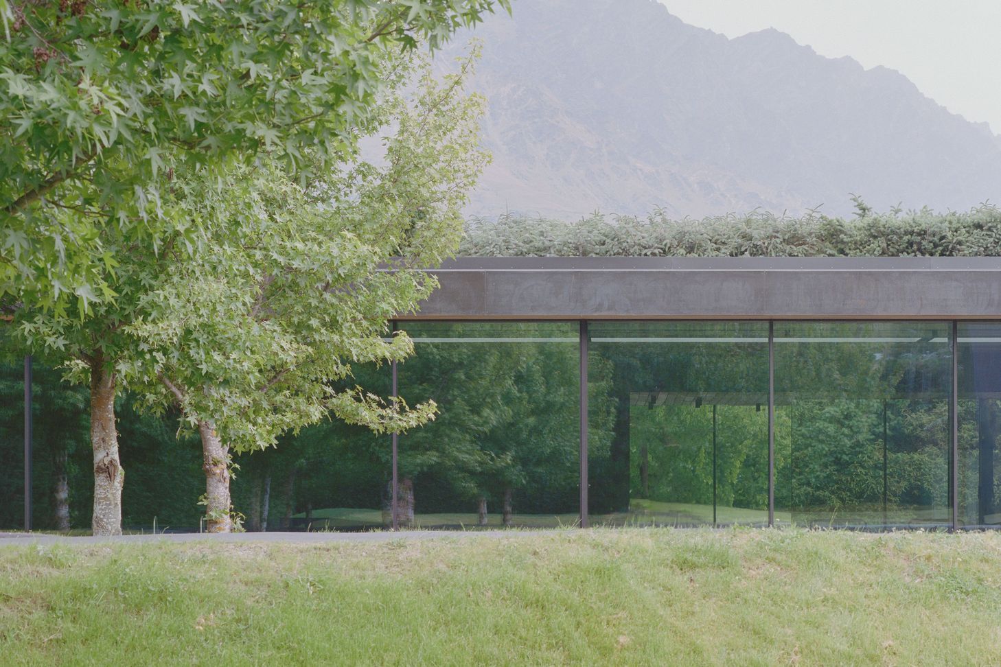 03Thomas-Seear-BuddYoke-Pool-HouseV1.jpg