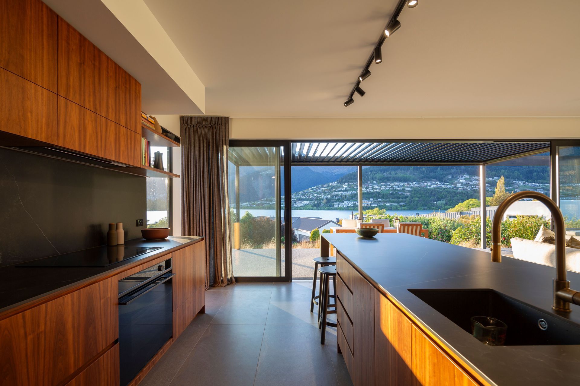 513PeninsularRoadKelvinHeights004.jpg