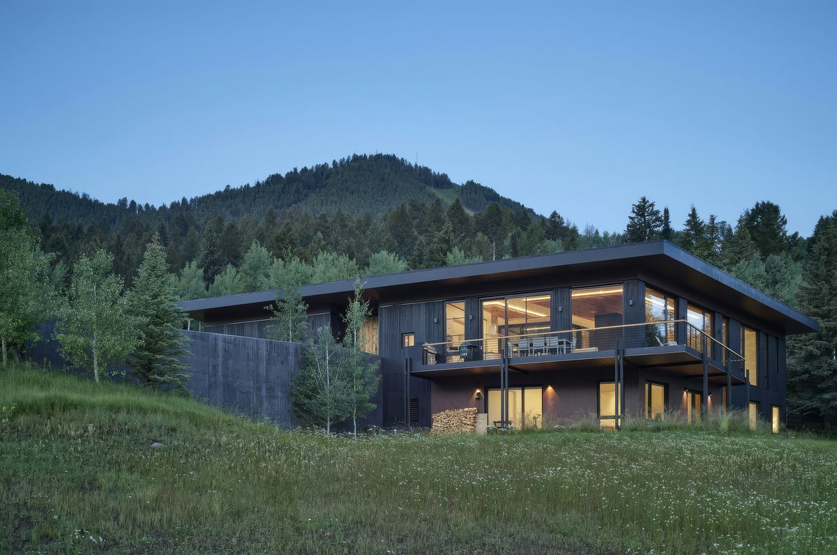 Upper Cache Residence