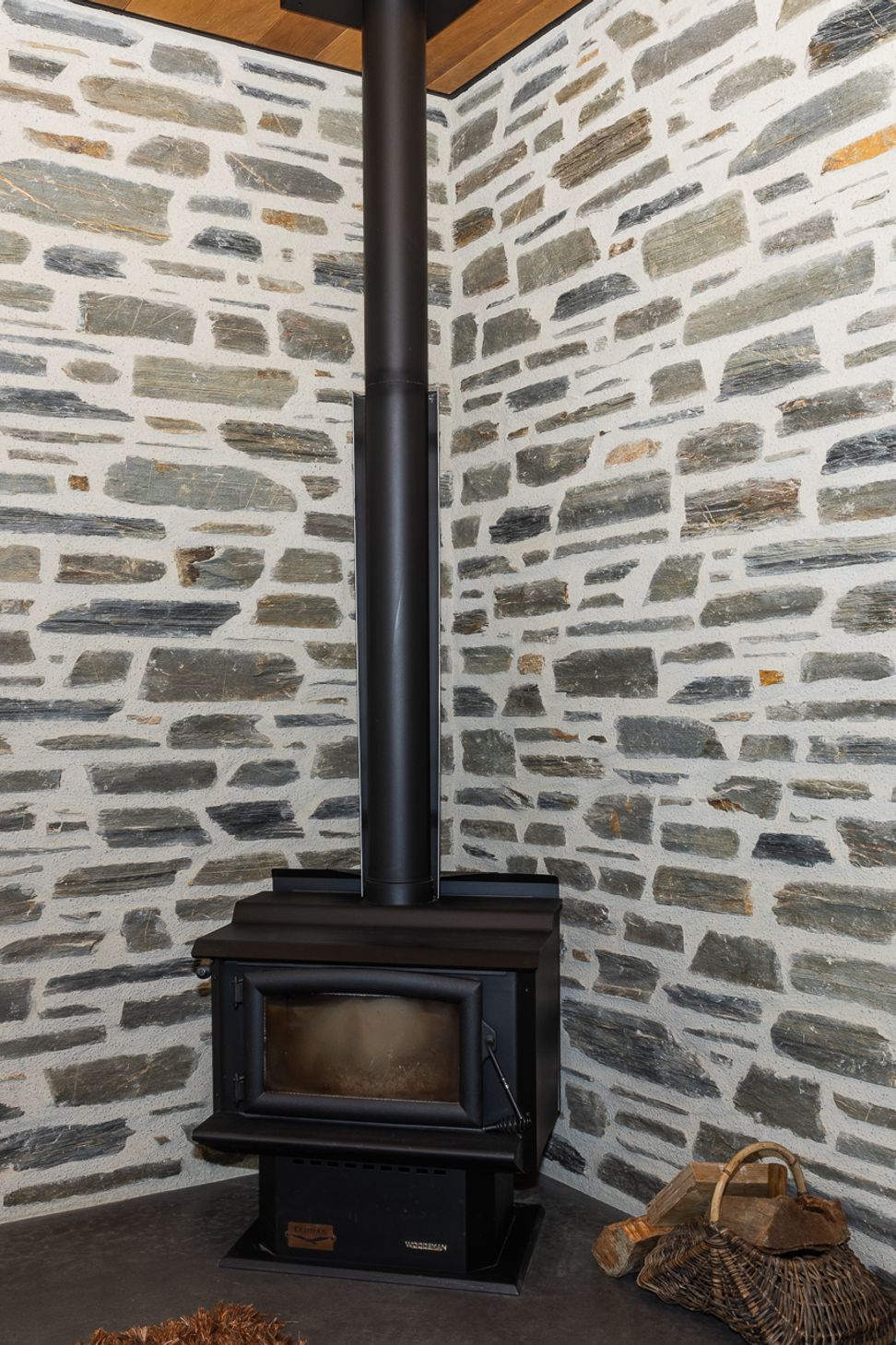 Dragonstone2103.jpg