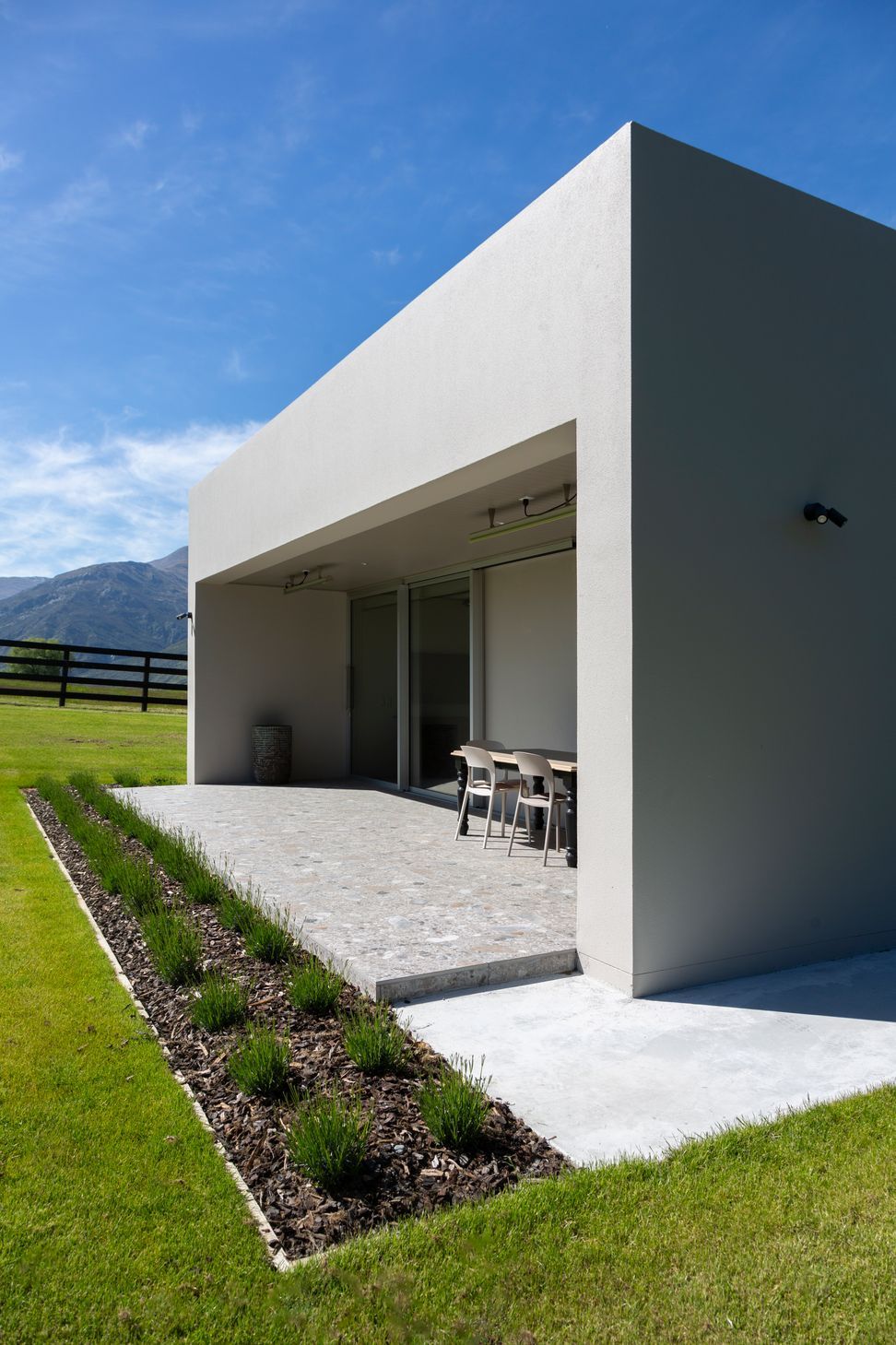 Gatehouse70LowerShotoverRoadQueenstown010.jpg