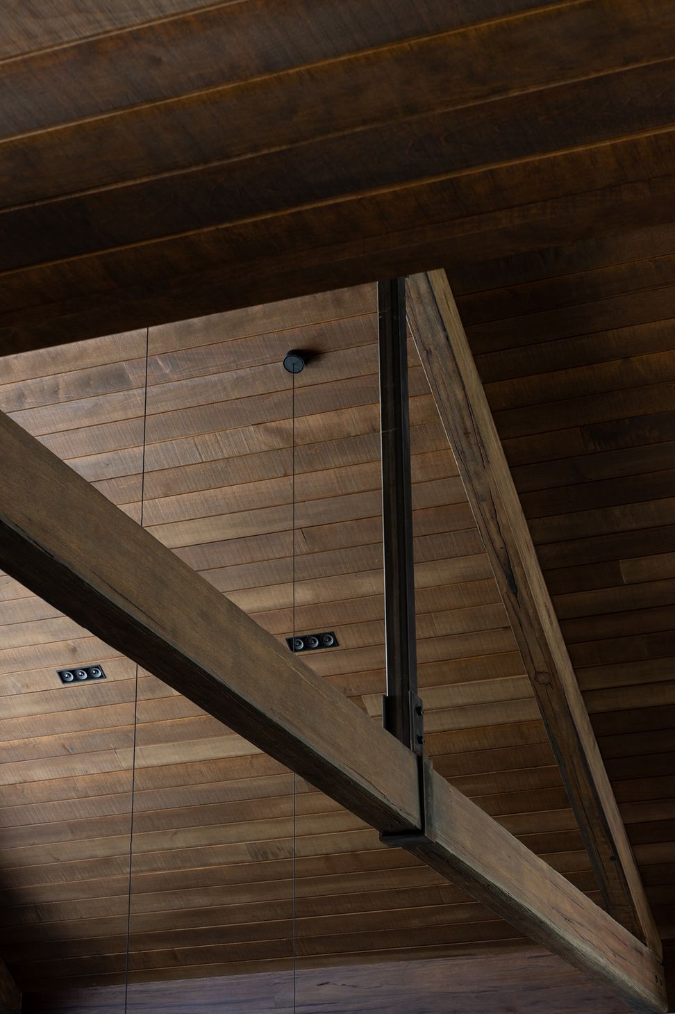 Gibbston-ValleyCaseyCondon-Scott-Architectstruss-detail.jpg