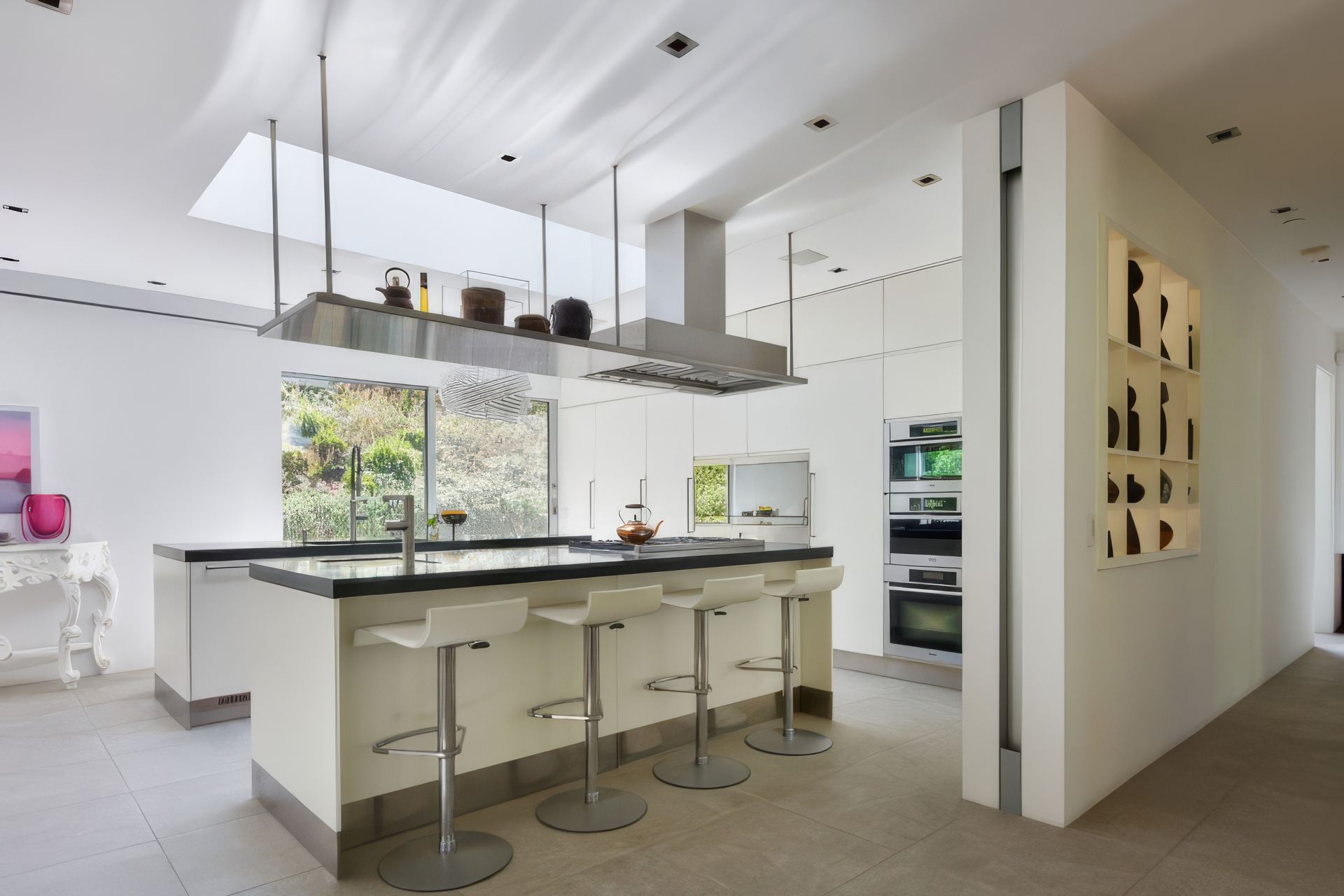 MontecitoResidencePhotoByBruceDamonte11-800x600-upscaled-by-Replicate.jpg