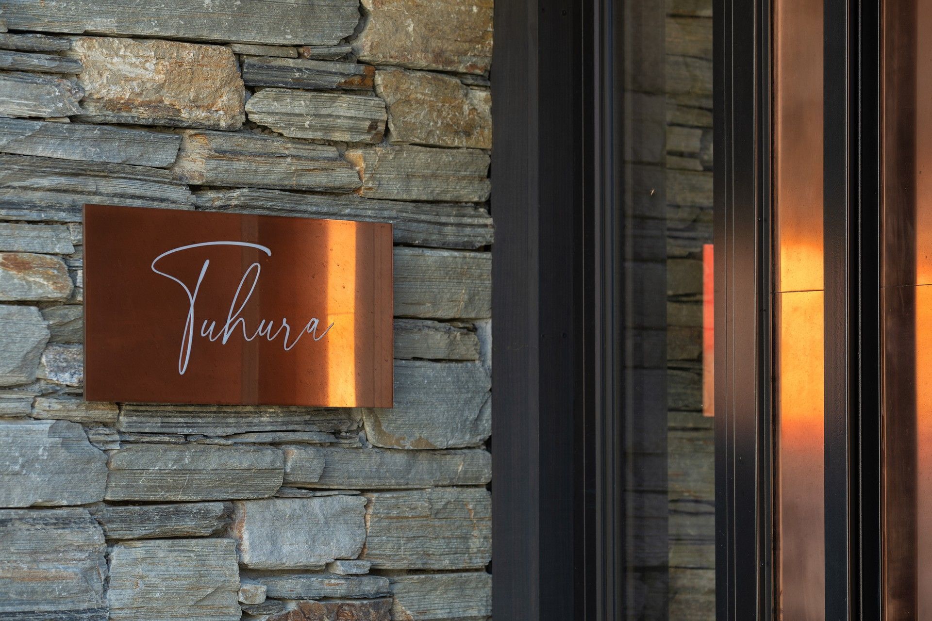 Tuhura-Lodge-Mt-Cardrona-Johnston-Architects-006-.jpg