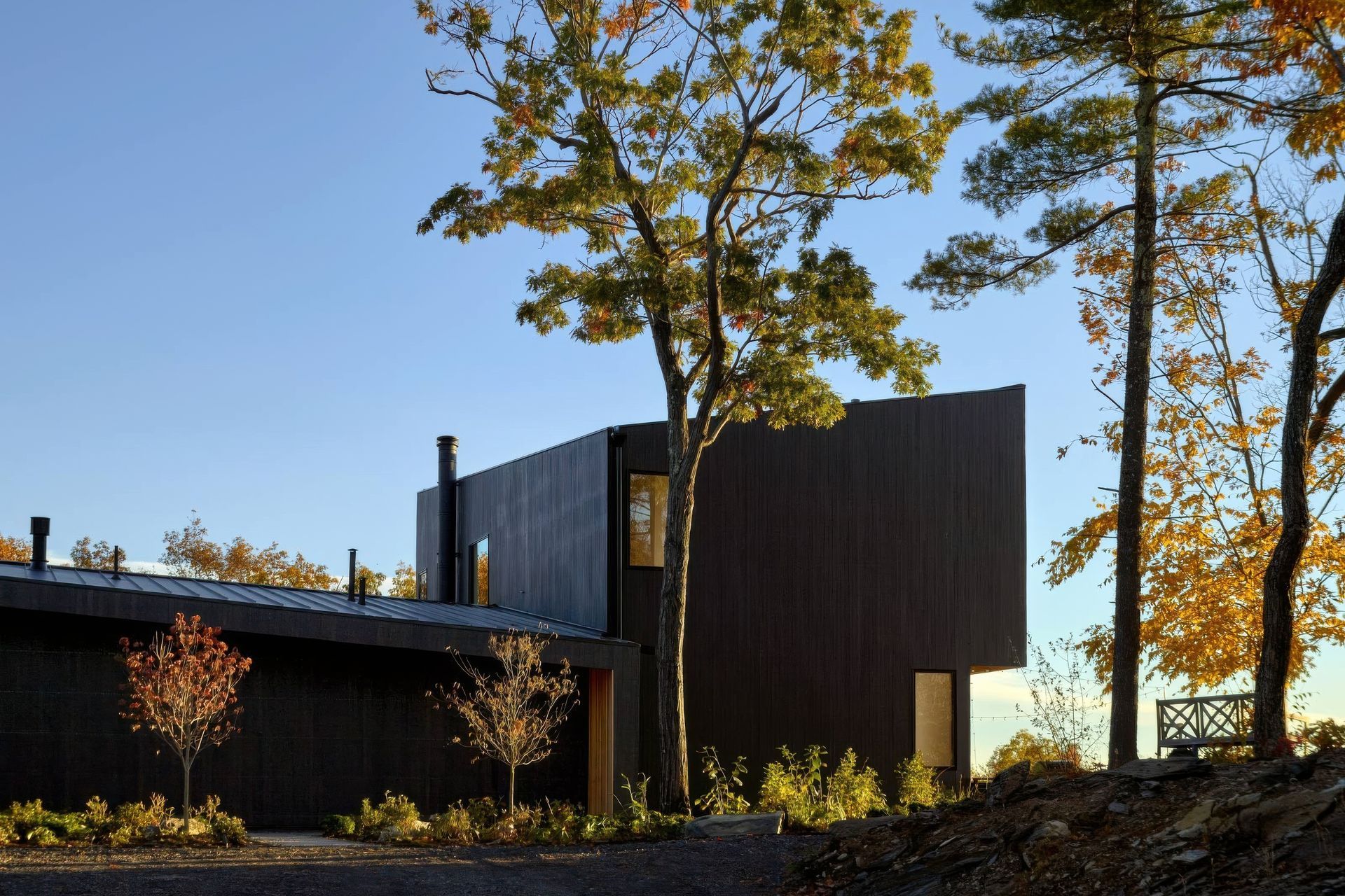 imgi28black-geometric-modern-wood-home-in-the-woods-1-gigapixel-standard-v2-2x.jpg