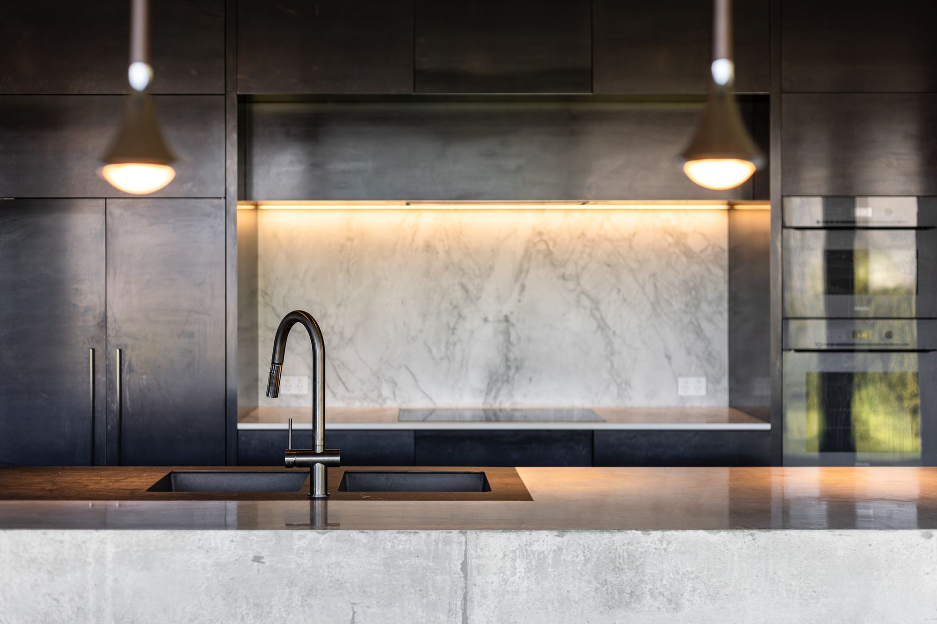 kerton-modern-steel-kitchen-v2.jpg