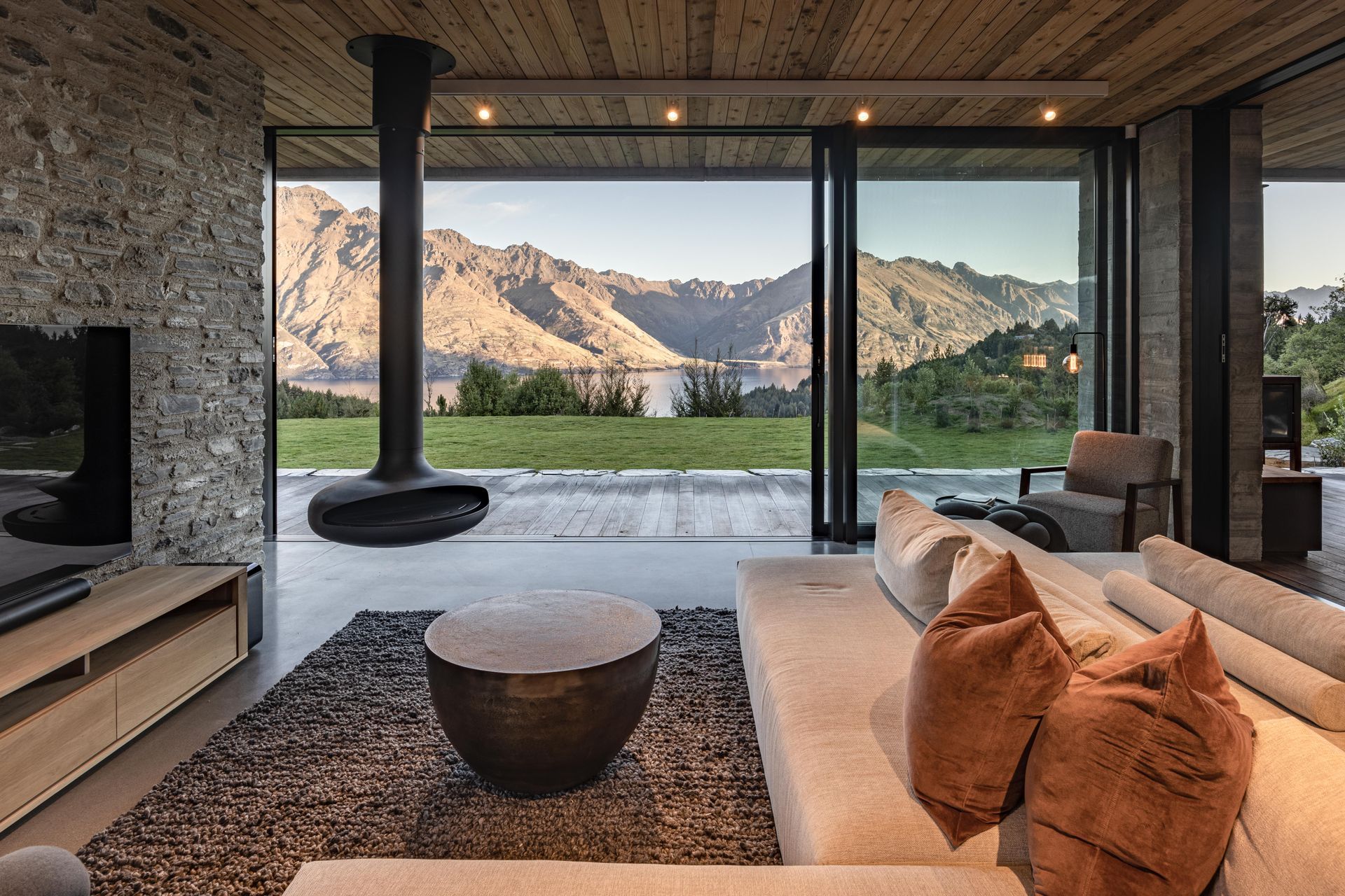 kerton-mountain-house-with-views-15.jpg