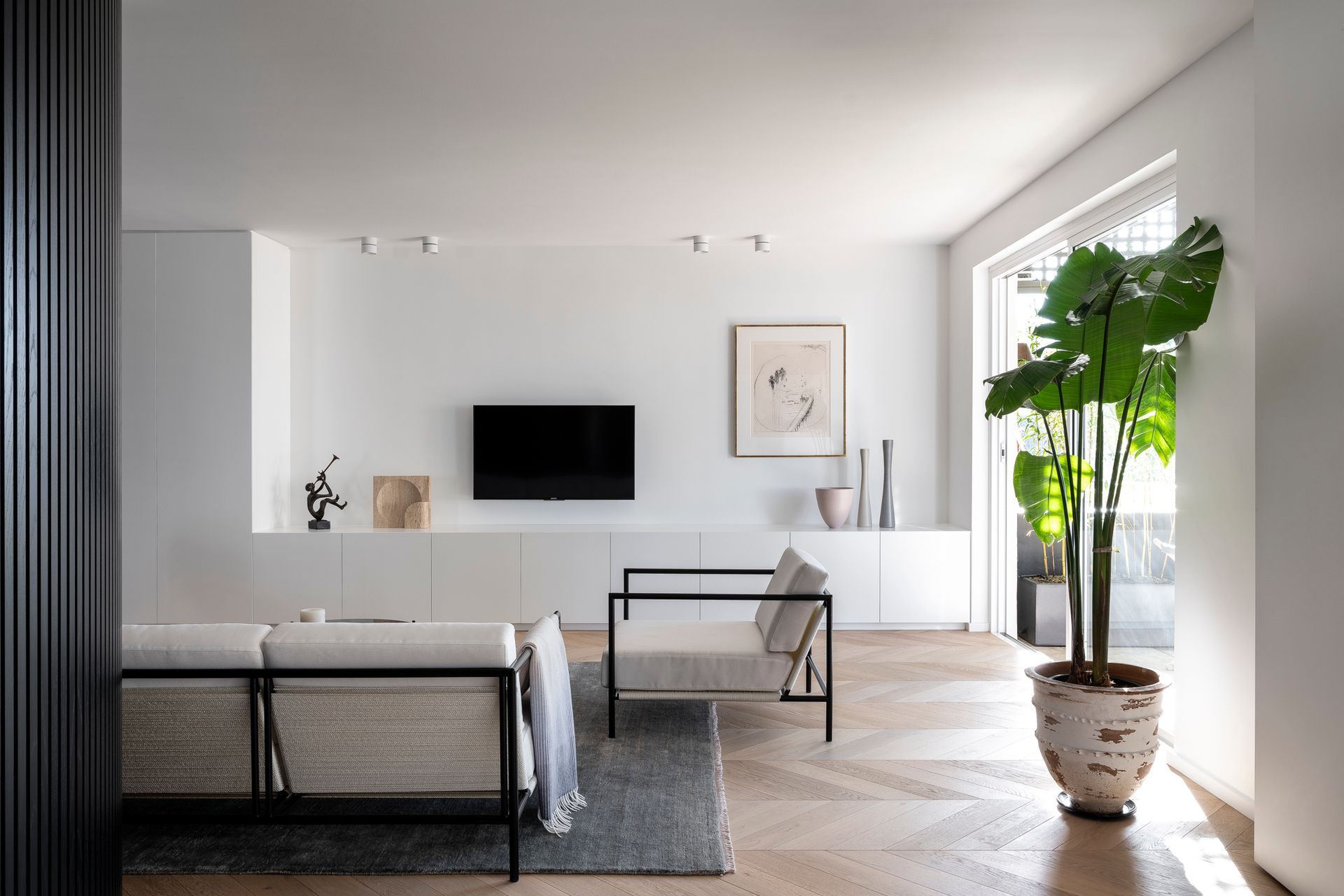 Crescent Apartment