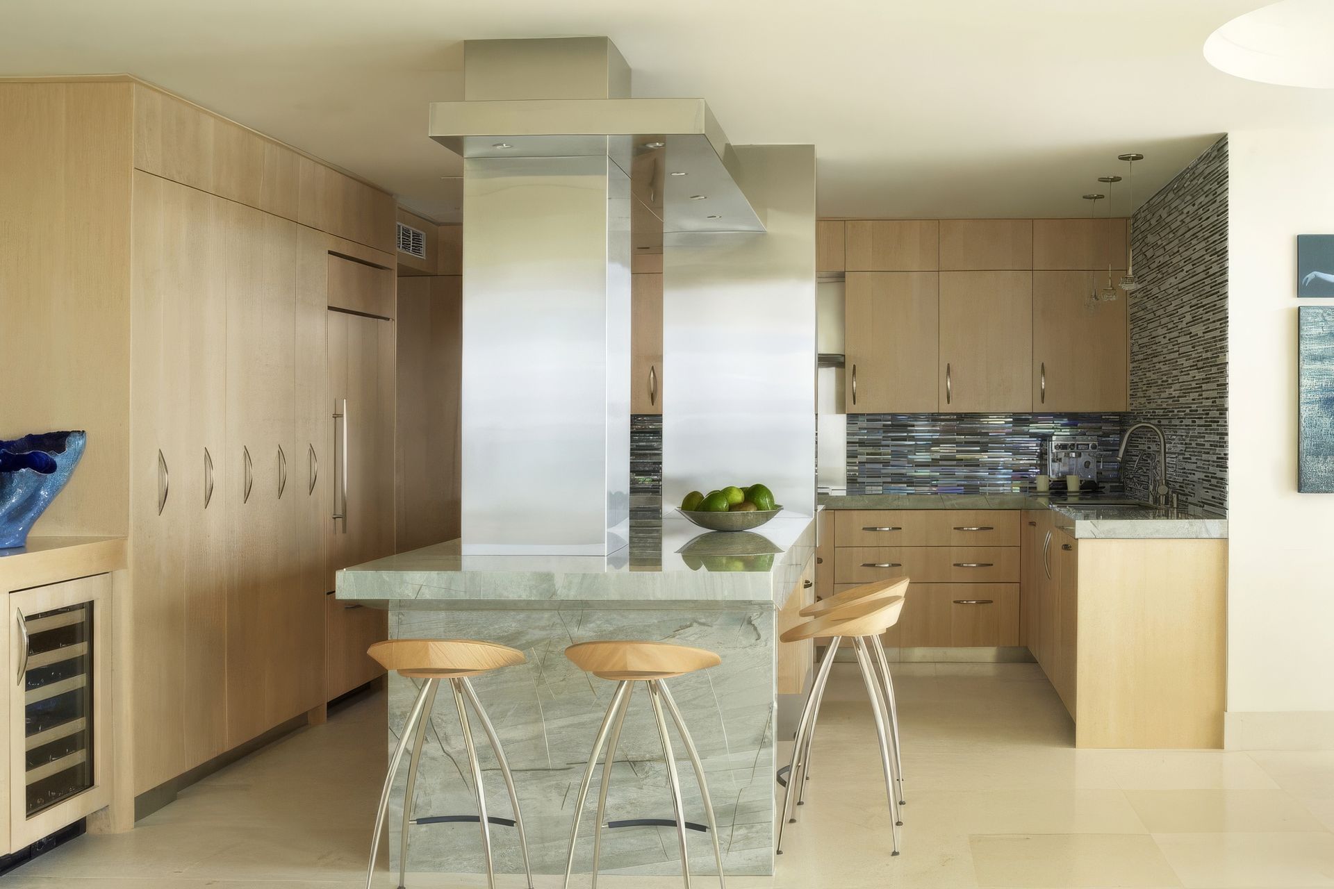 DELRAYFL-4-ap-compressed-upscaled-by-Replicate.jpg