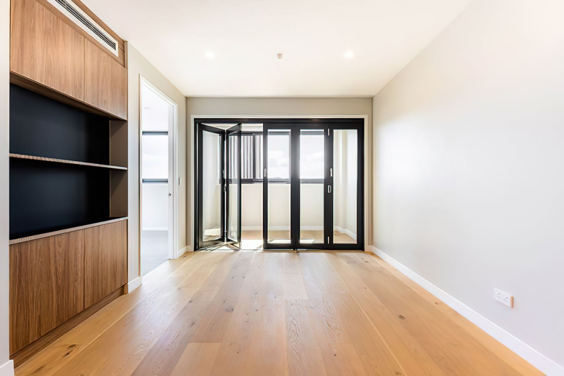 Onpoint Apartments DS Series Aluminium Partitions