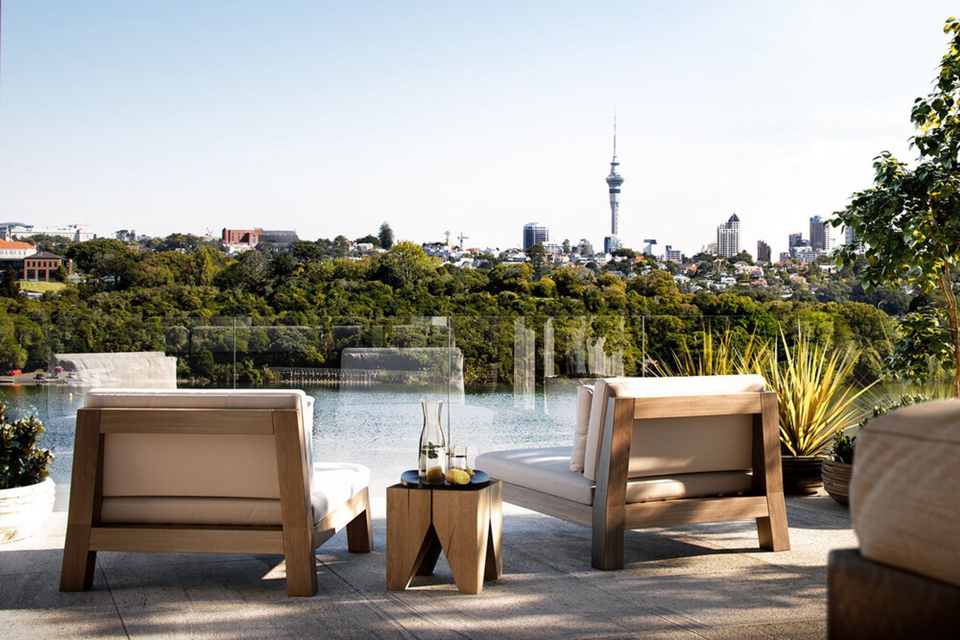 Teal Apartment, Orakei Basin
