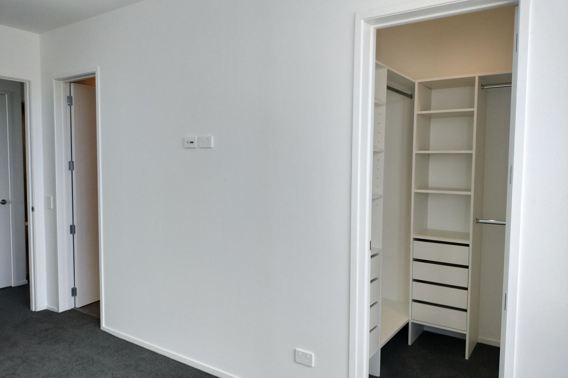 Walk-In-3.jpg