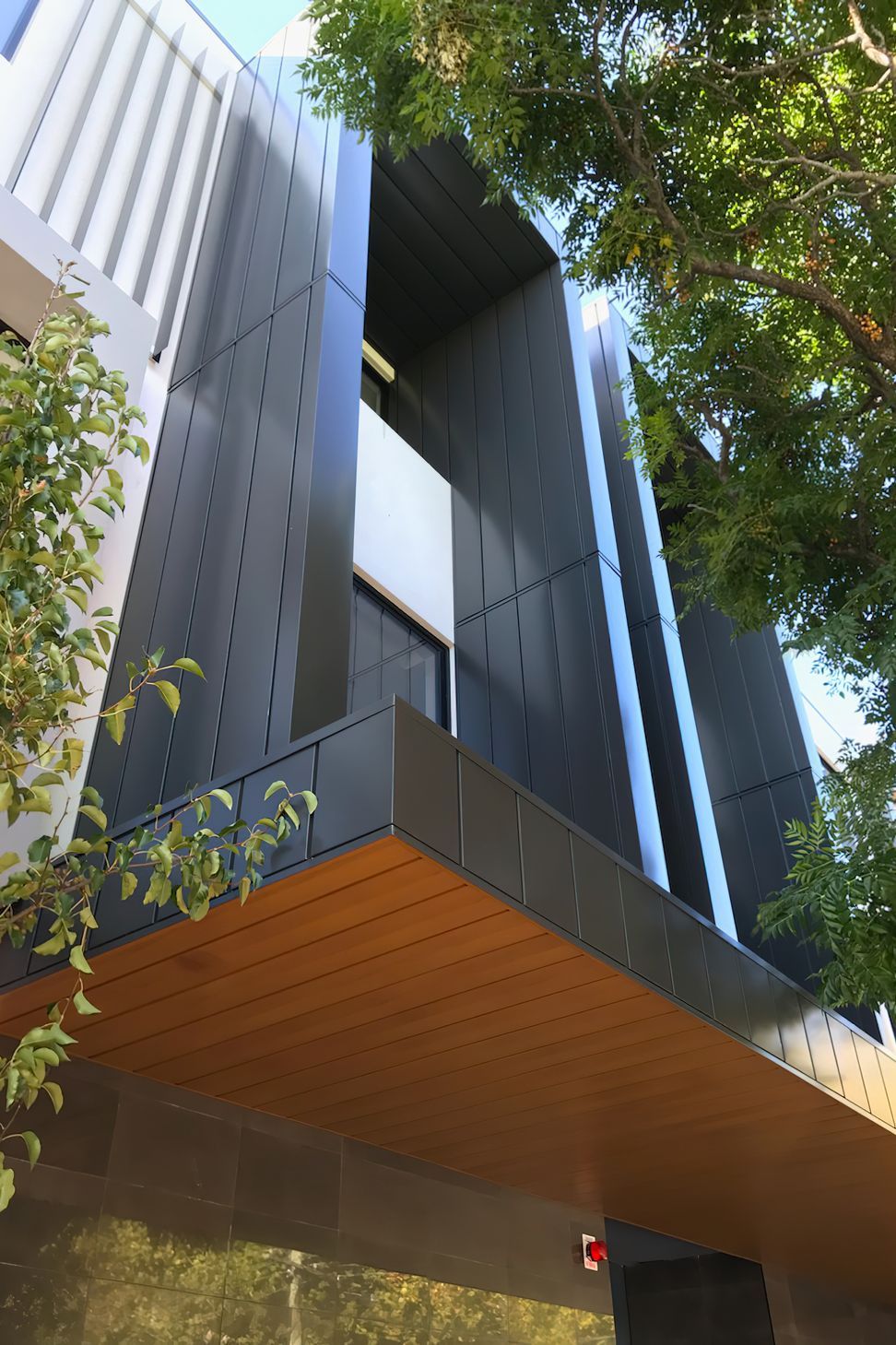 ##Well St, Brighton VIC - Express Panels - Colorbond Monument