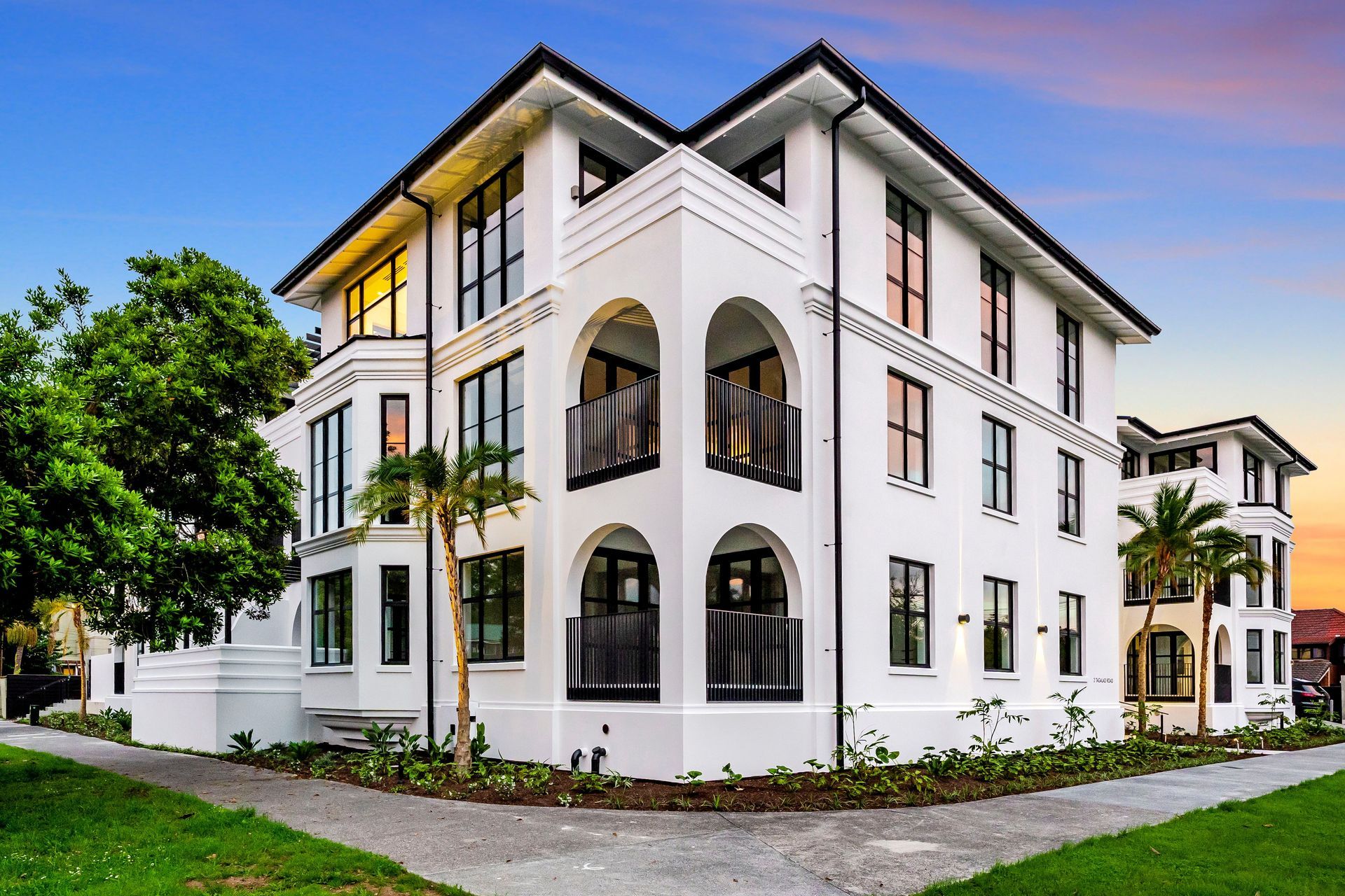 Product showcase: Fusing modern aesthetics with UNEX Finline balustrade at The Arches, Mission Bay