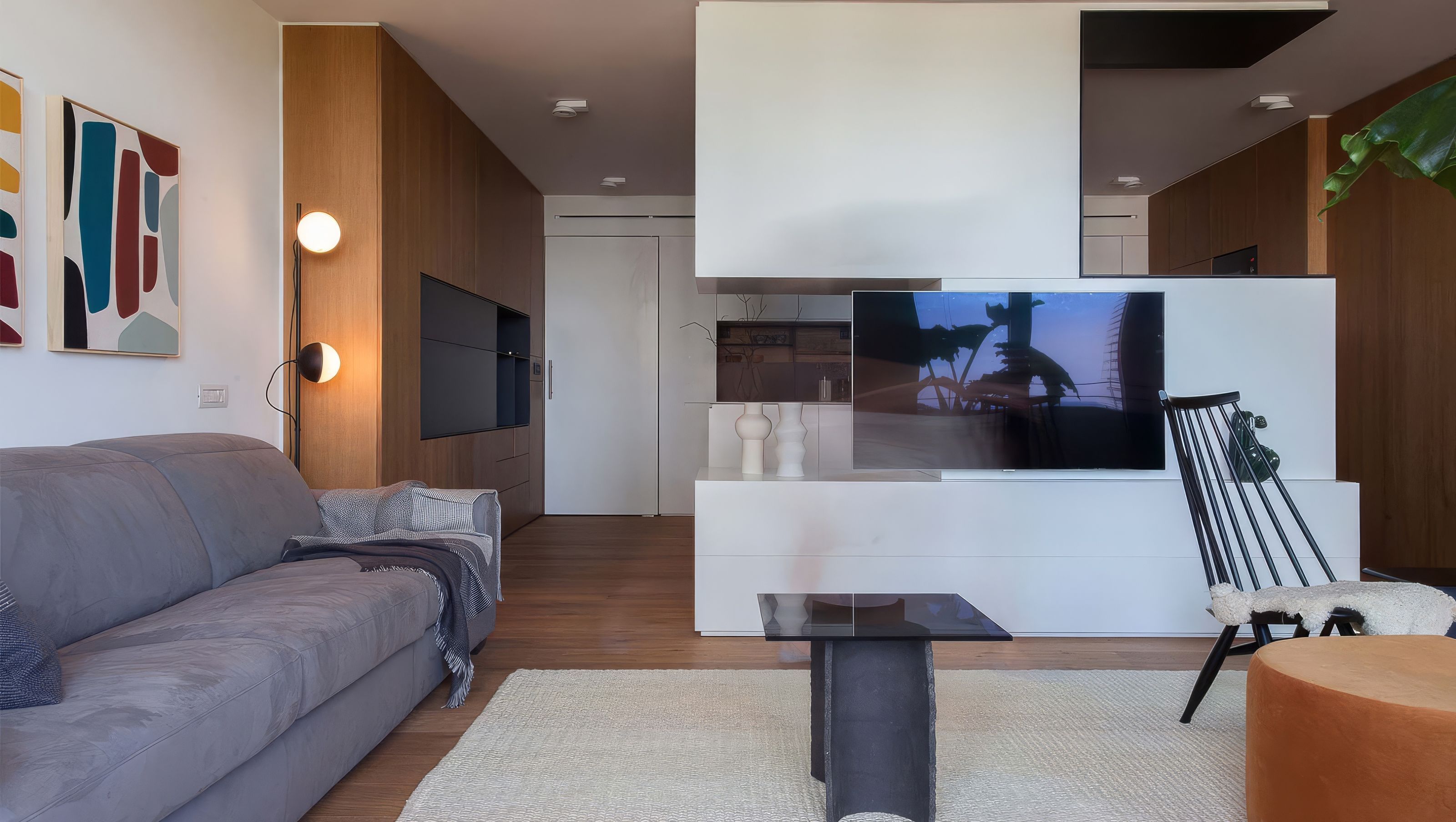 Llull Apartment