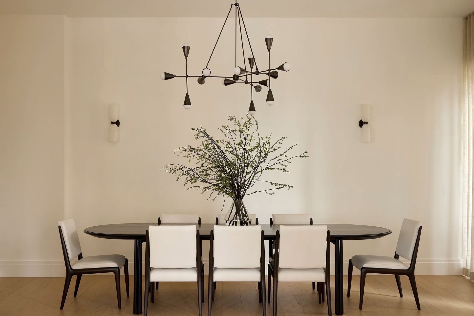 manhattan-upper-west-side-formal-dining-room-snohetta-ap-compressed.jpg