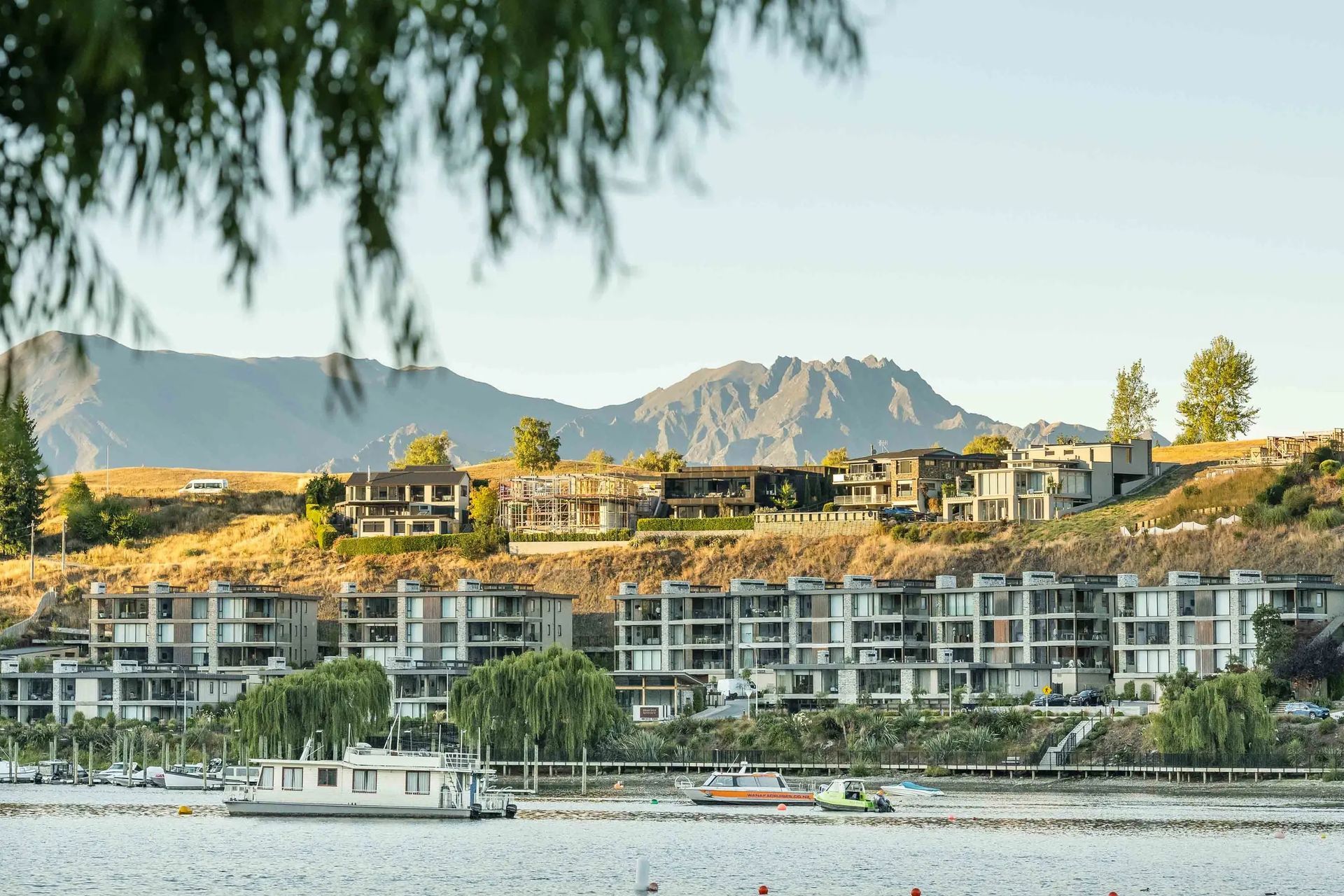 marina-apartments-gallery-07-ap-compressed.jpg