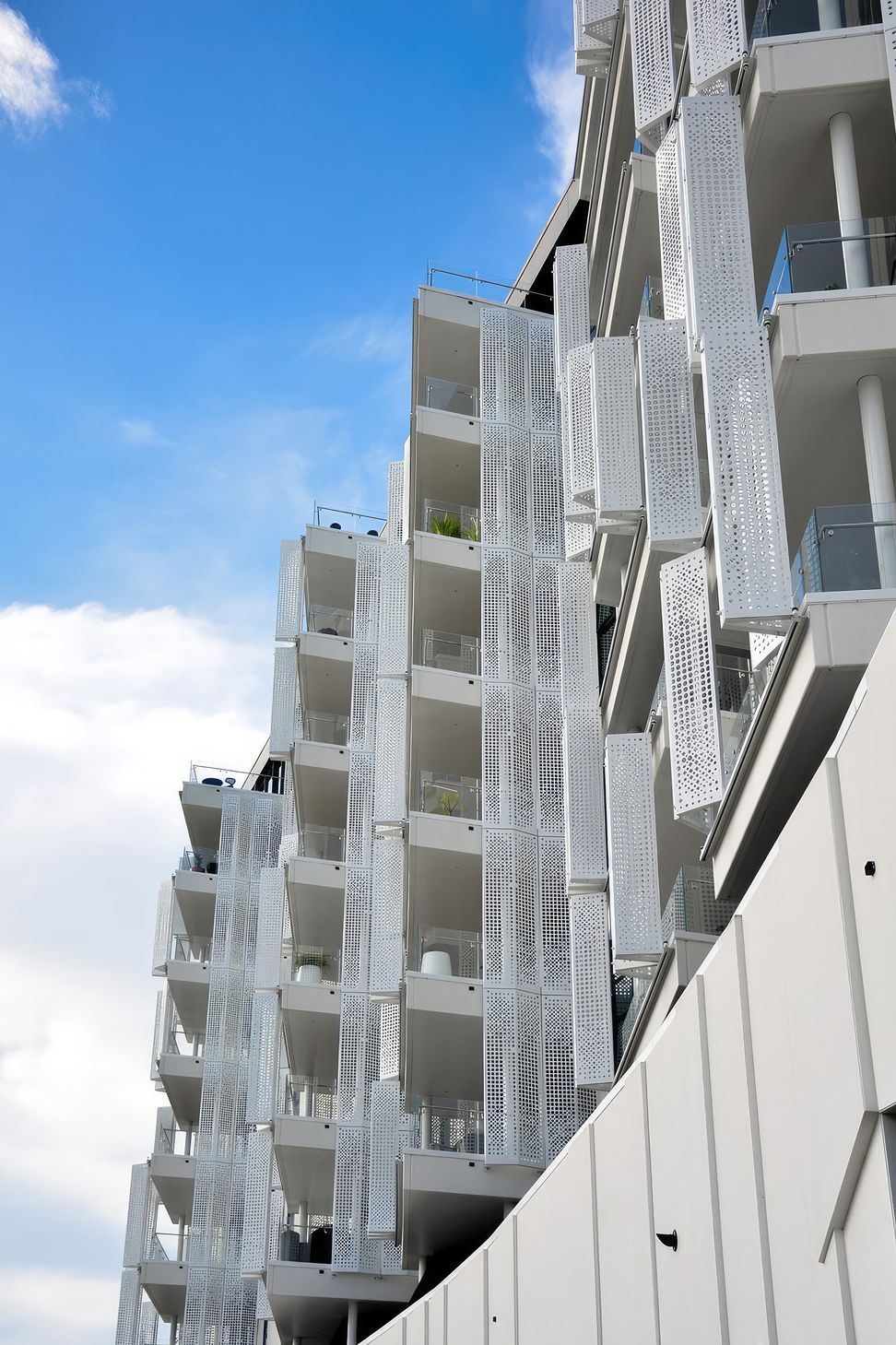 upAlexandra-Park-Apartments-8-fix-standard-scale-200x.jpg