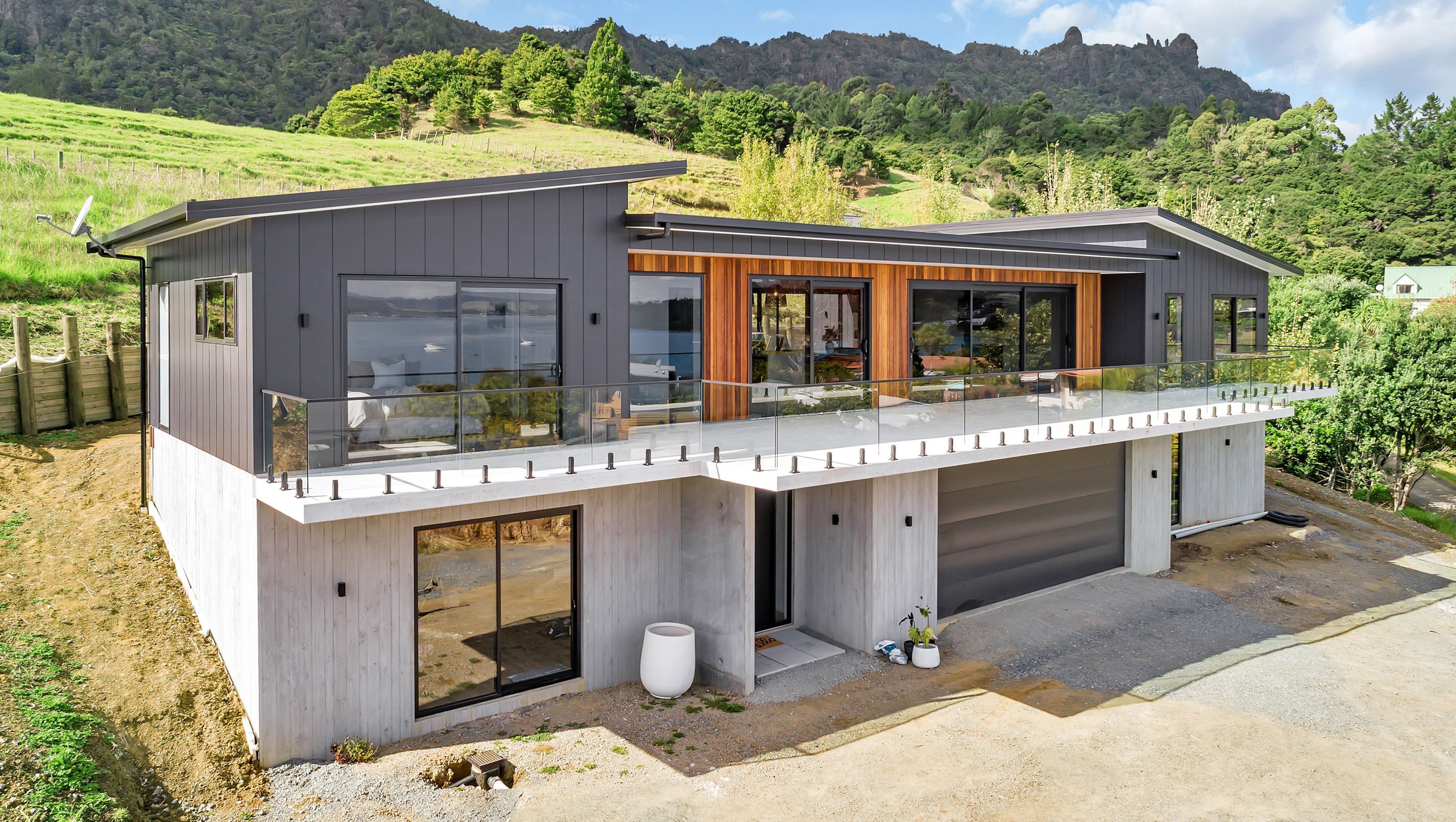 Mcleod's Bay Beach House