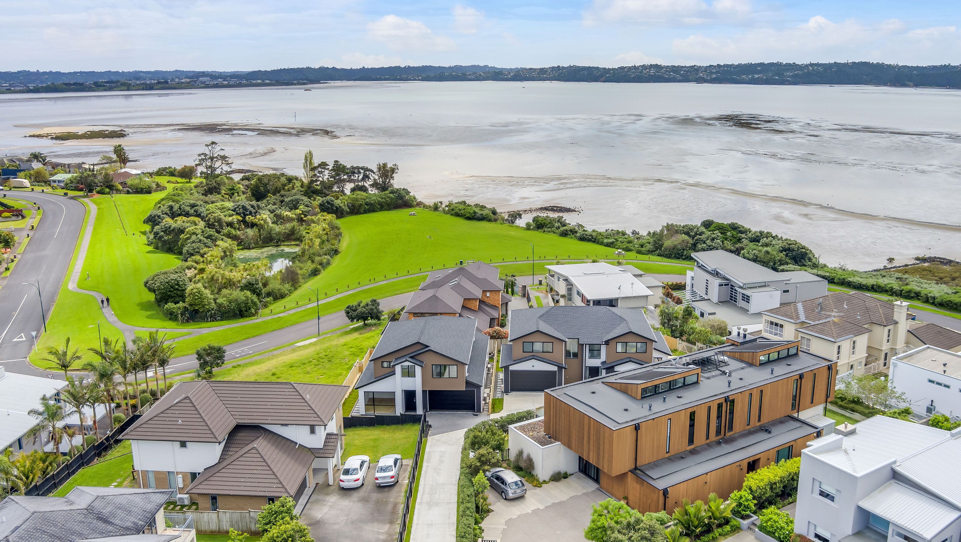 Te Atatu Sea View Houses