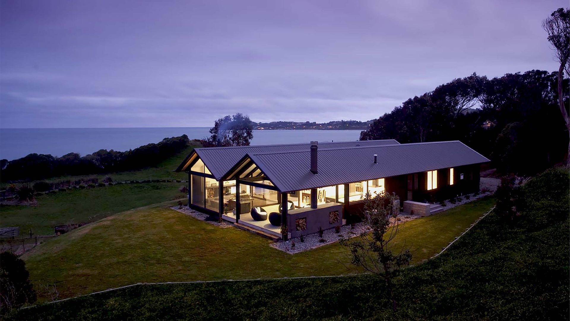 Seaside Bach - Moeraki banner