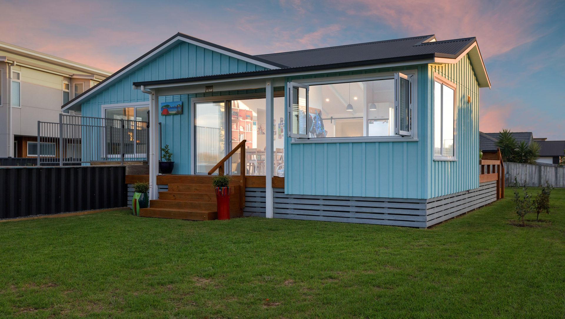 Tiny house living at Ohope beach banner