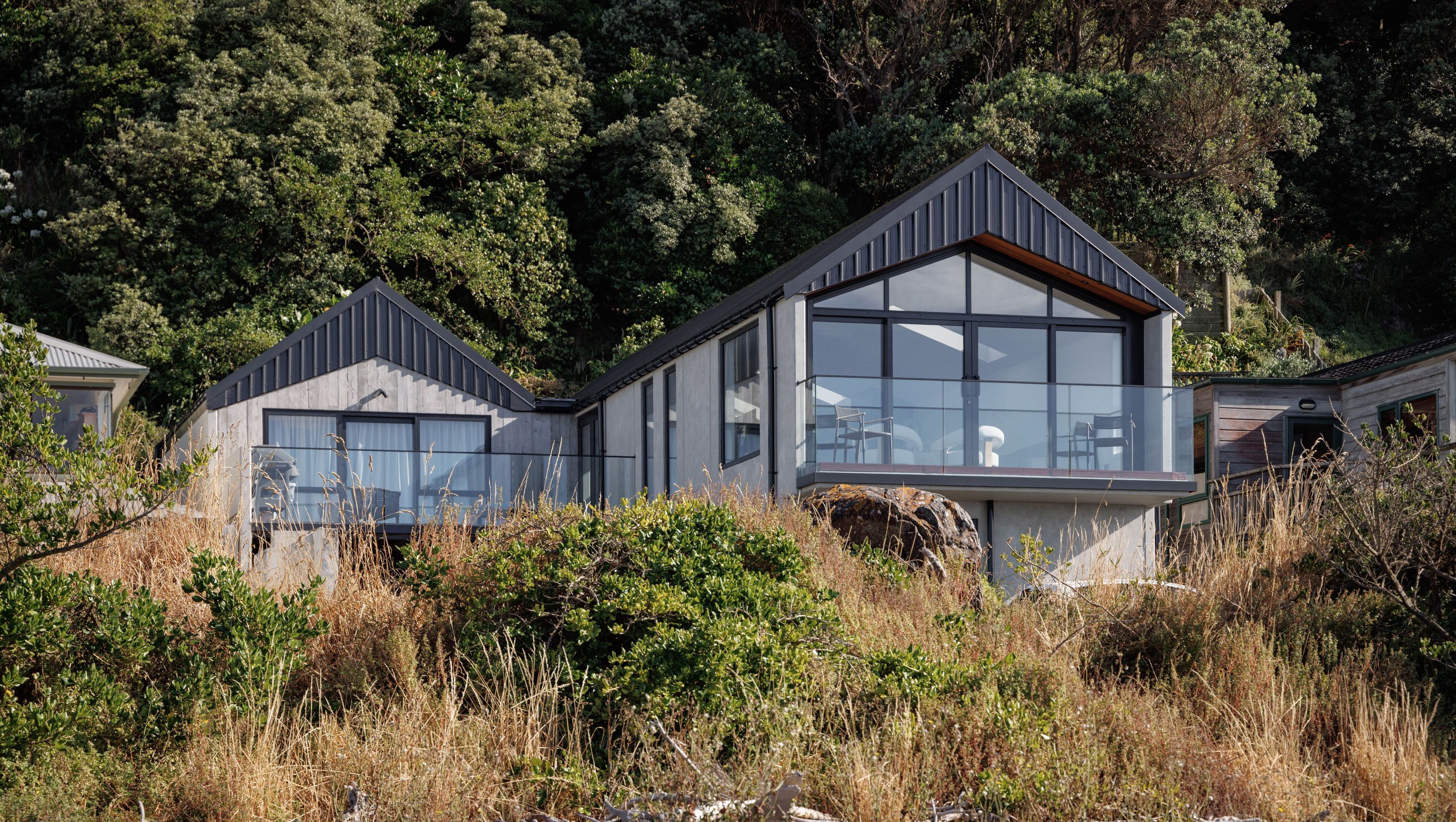 A house on the raw edge