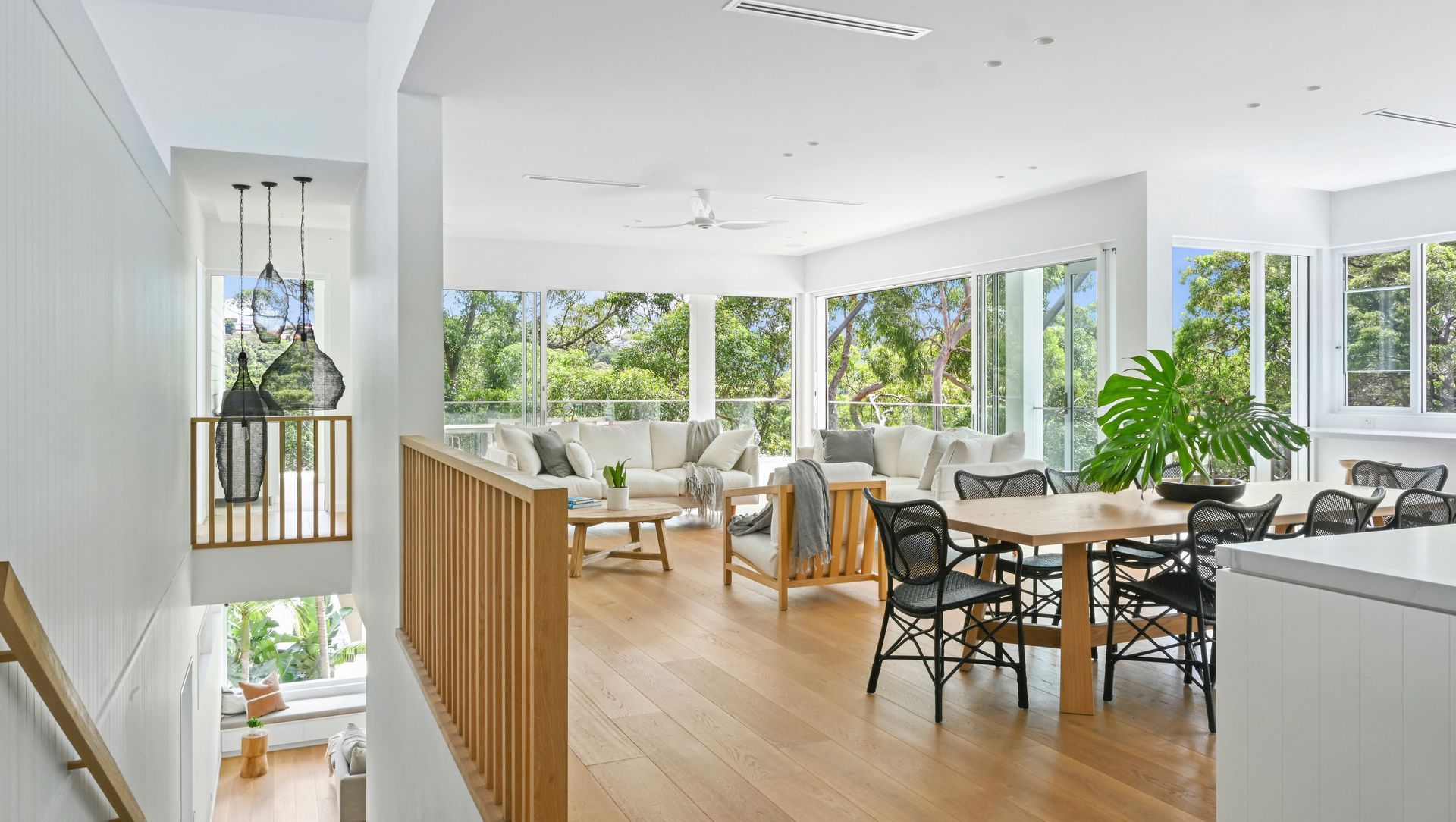 1A - Luxury Minimal "Beach House" banner